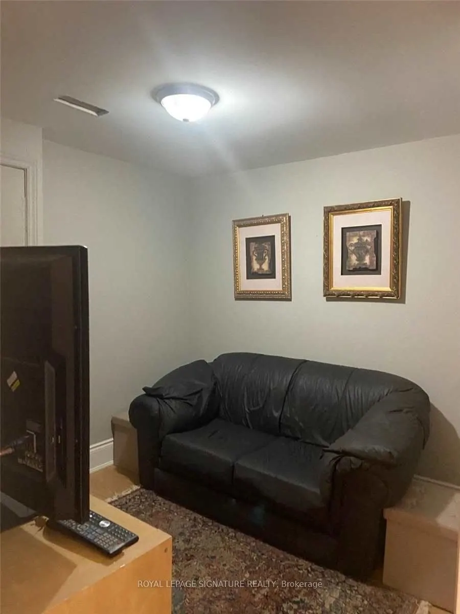 41 Kimbermount Drive, #Lower