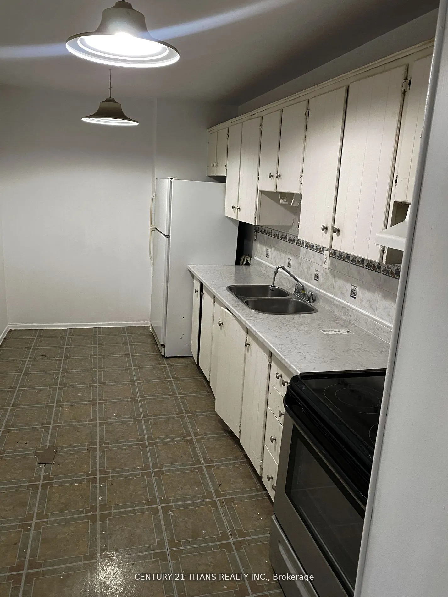 4064 Lawrence Avenue E, #210