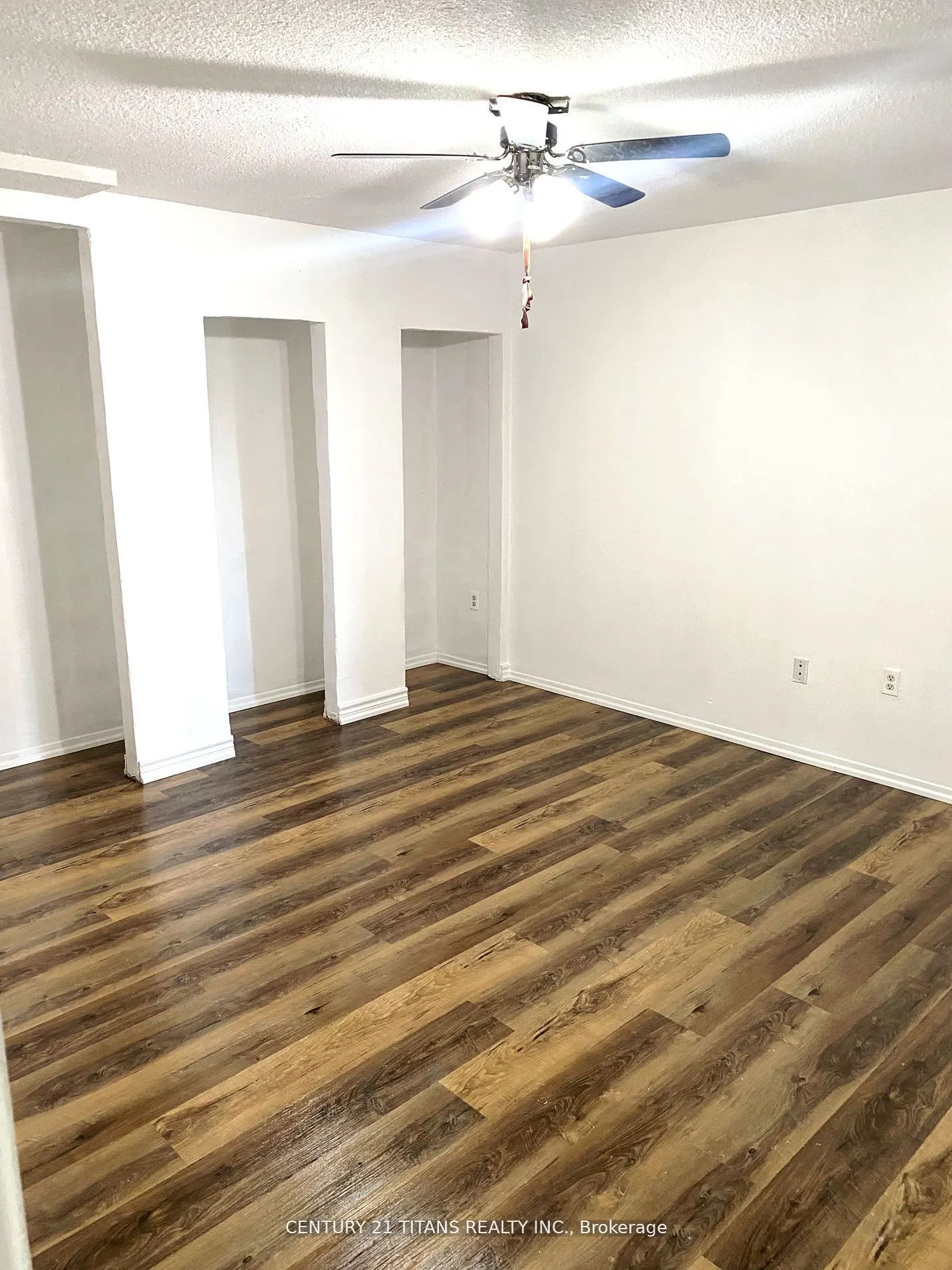 4064 Lawrence Avenue E, #210