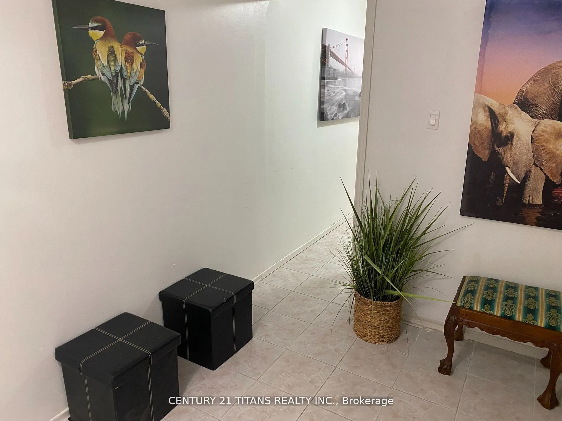 4064 Lawrence Avenue E, #210