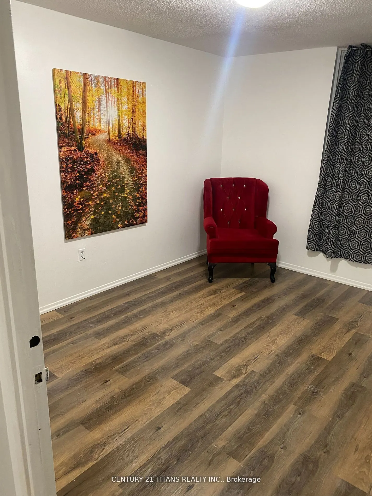 4064 Lawrence Avenue E, #210