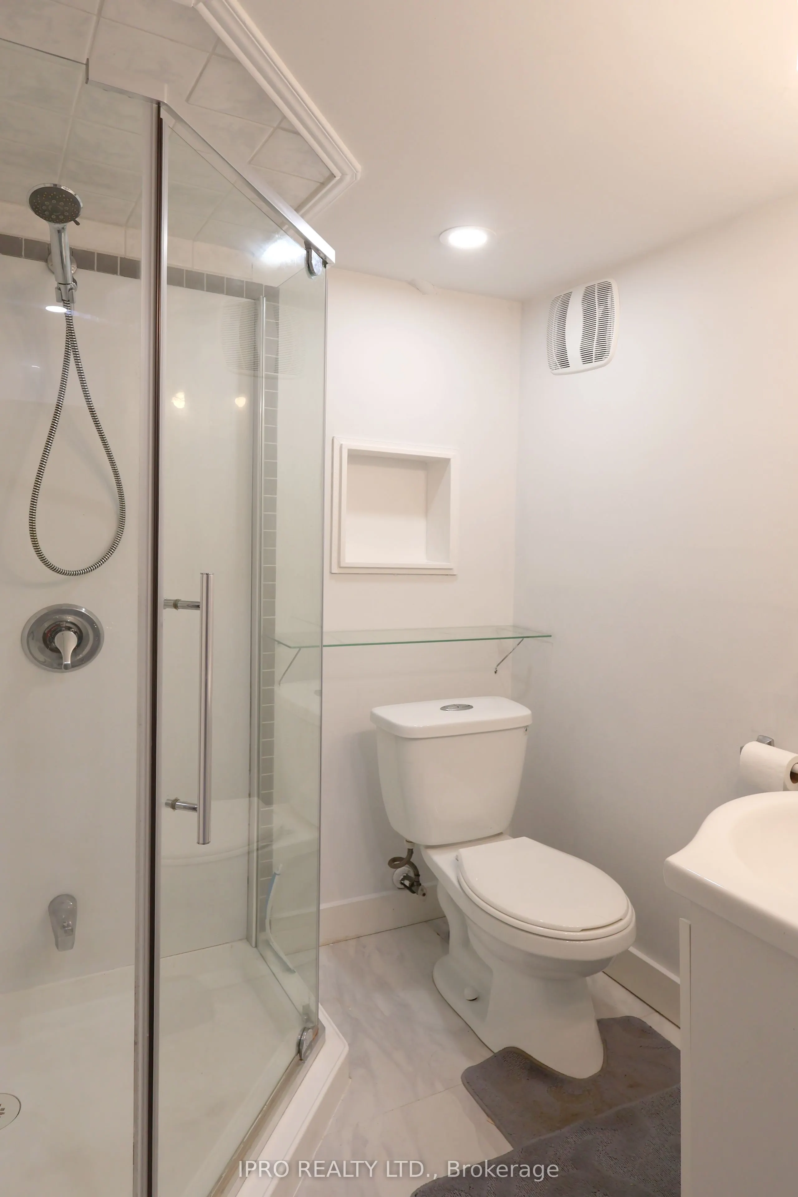 102 Danjohn Crescent, #Basement