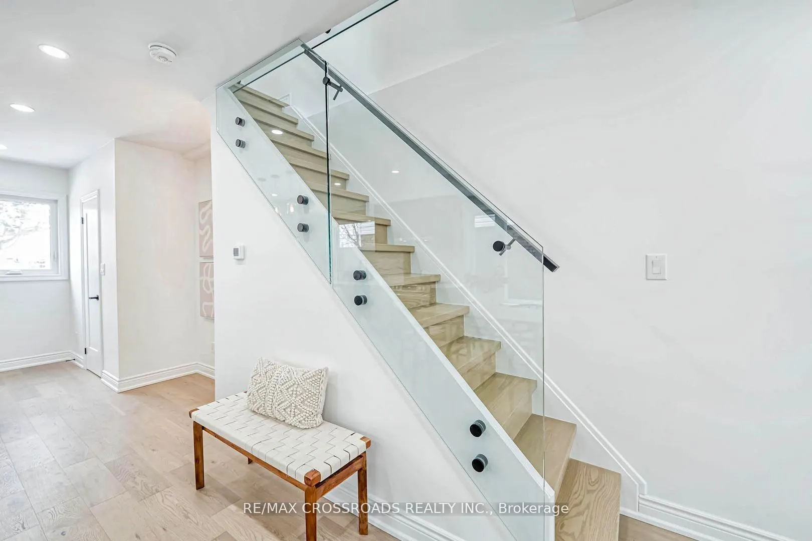 548 Glebeholme Boulevard