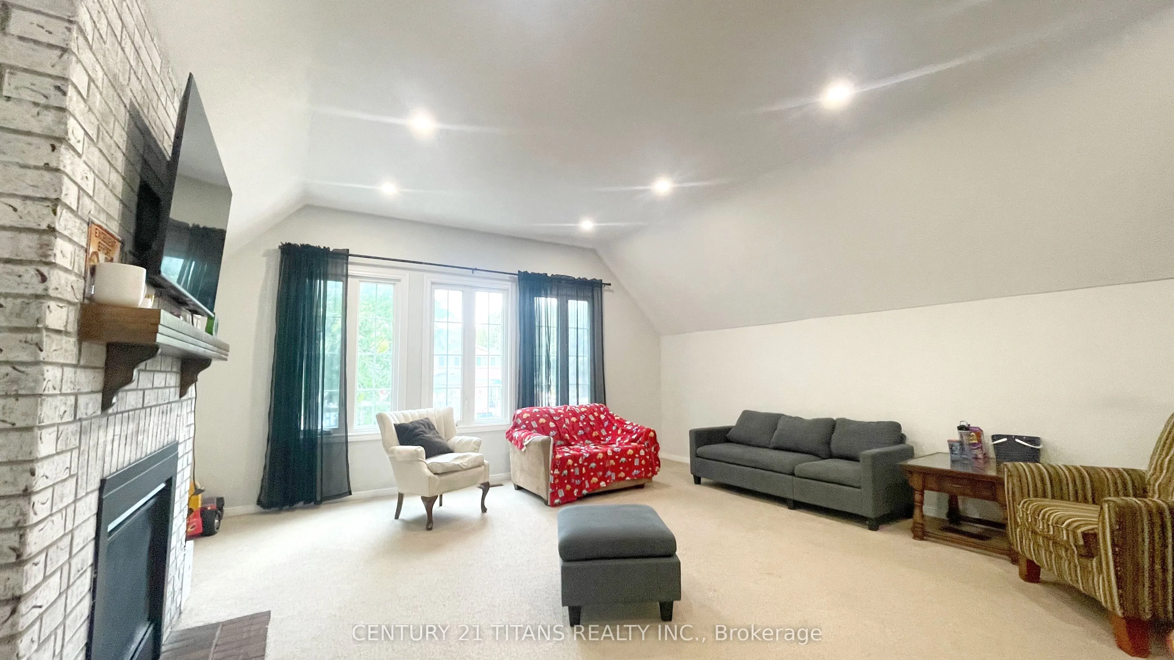 75 Daniels Crescent
