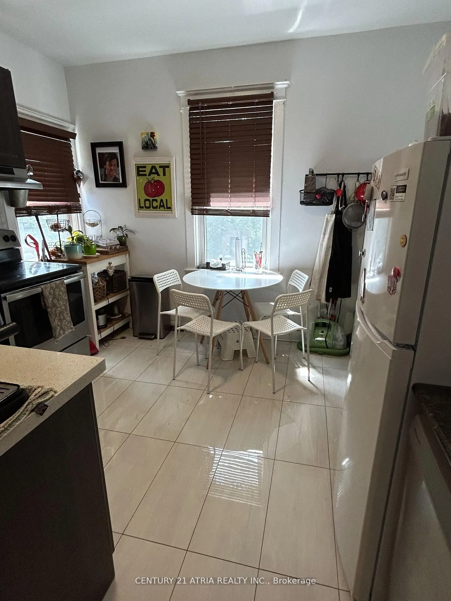 6 Boothroyd Avenue