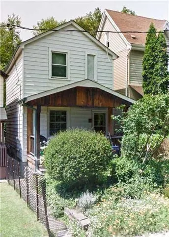6 Boothroyd Avenue