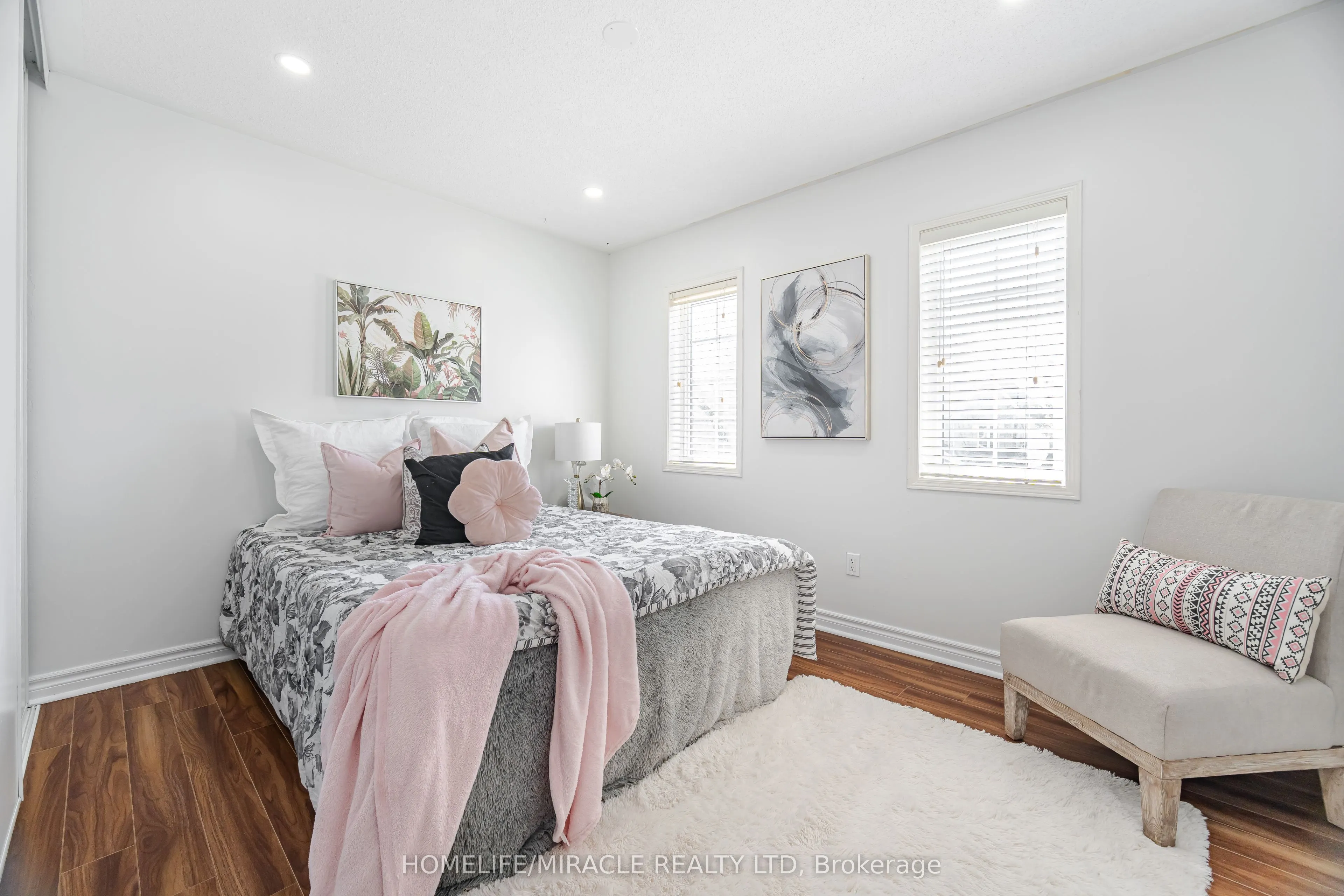 913 Taggart Crescent
