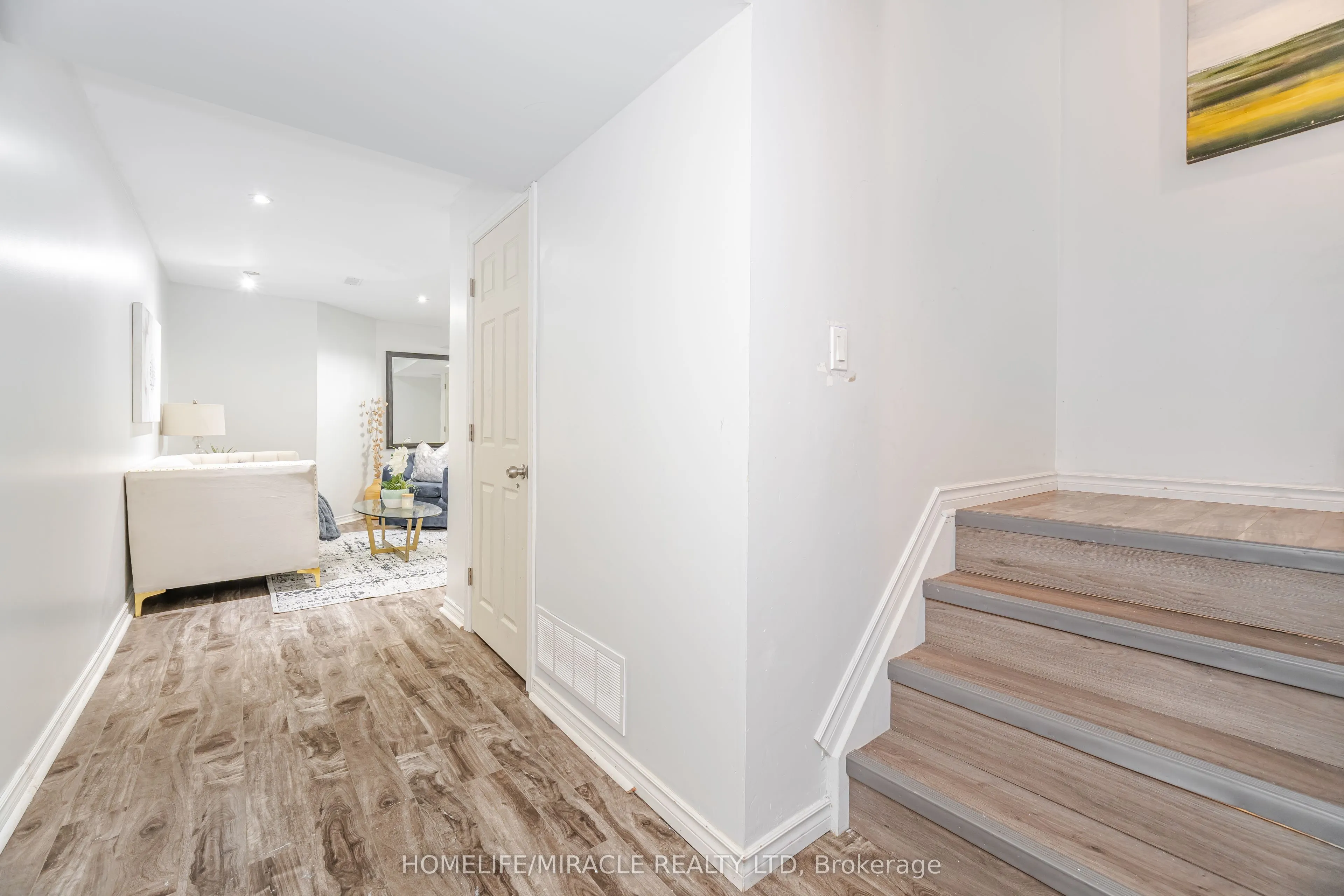 913 Taggart Crescent