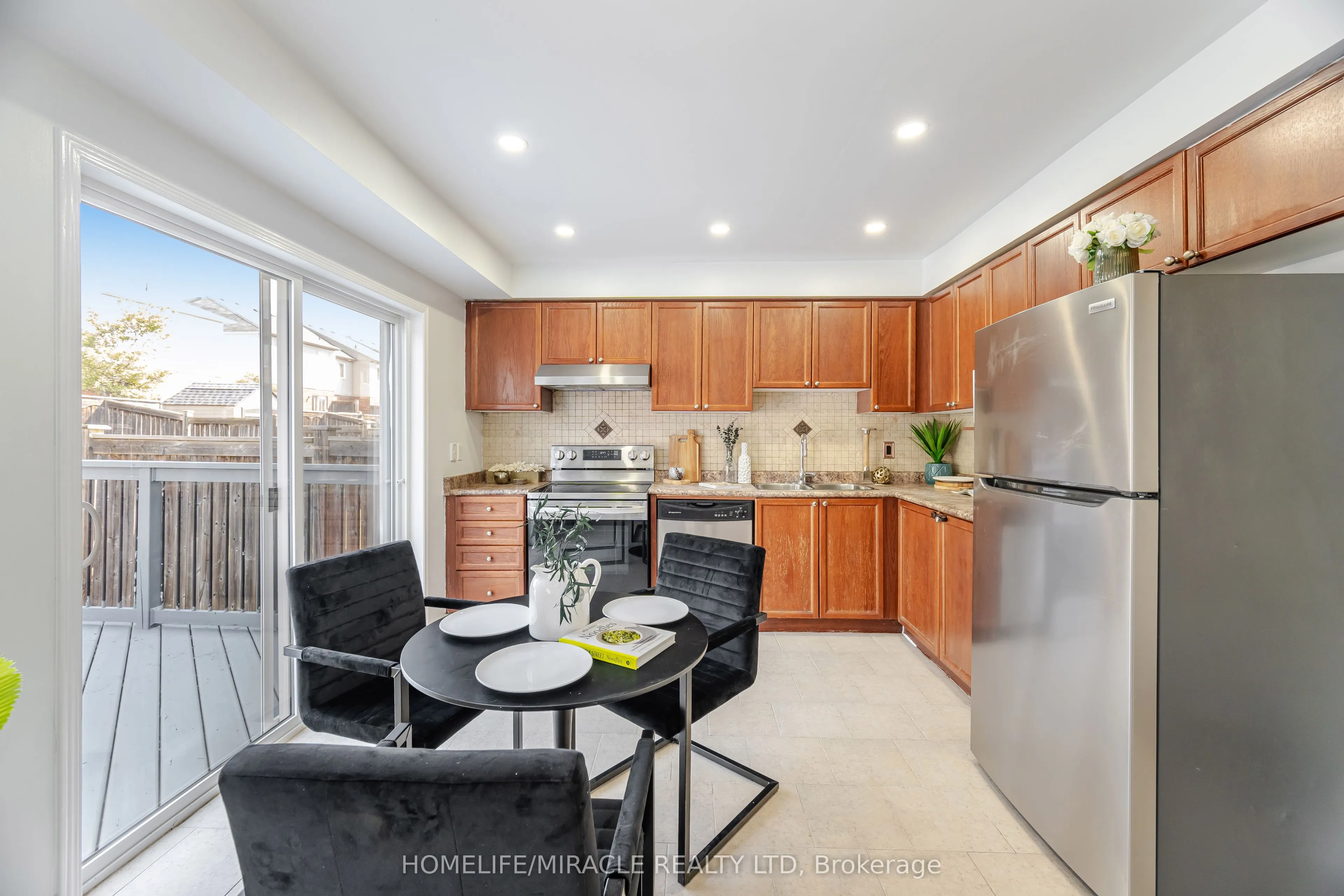 913 Taggart Crescent