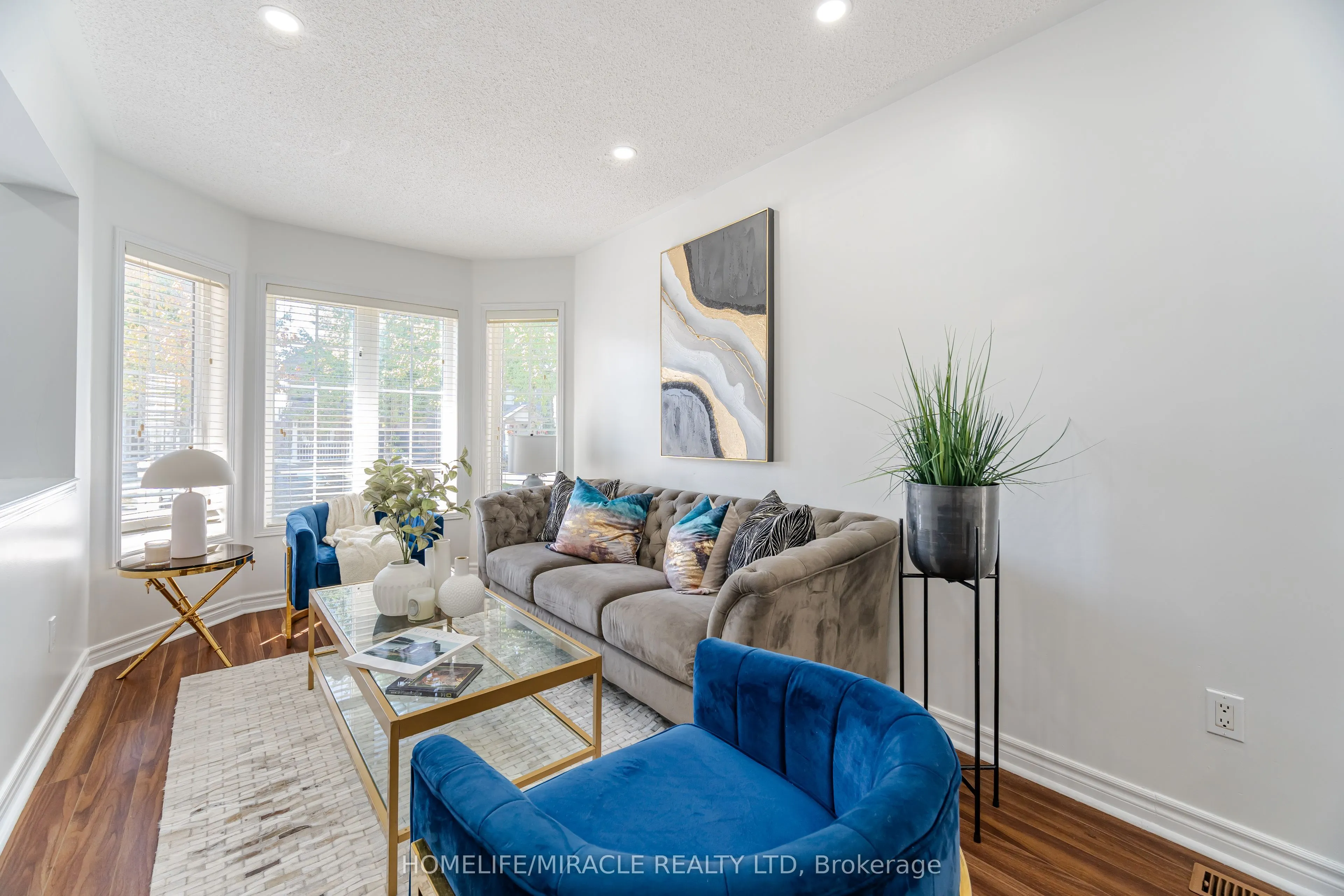 913 Taggart Crescent