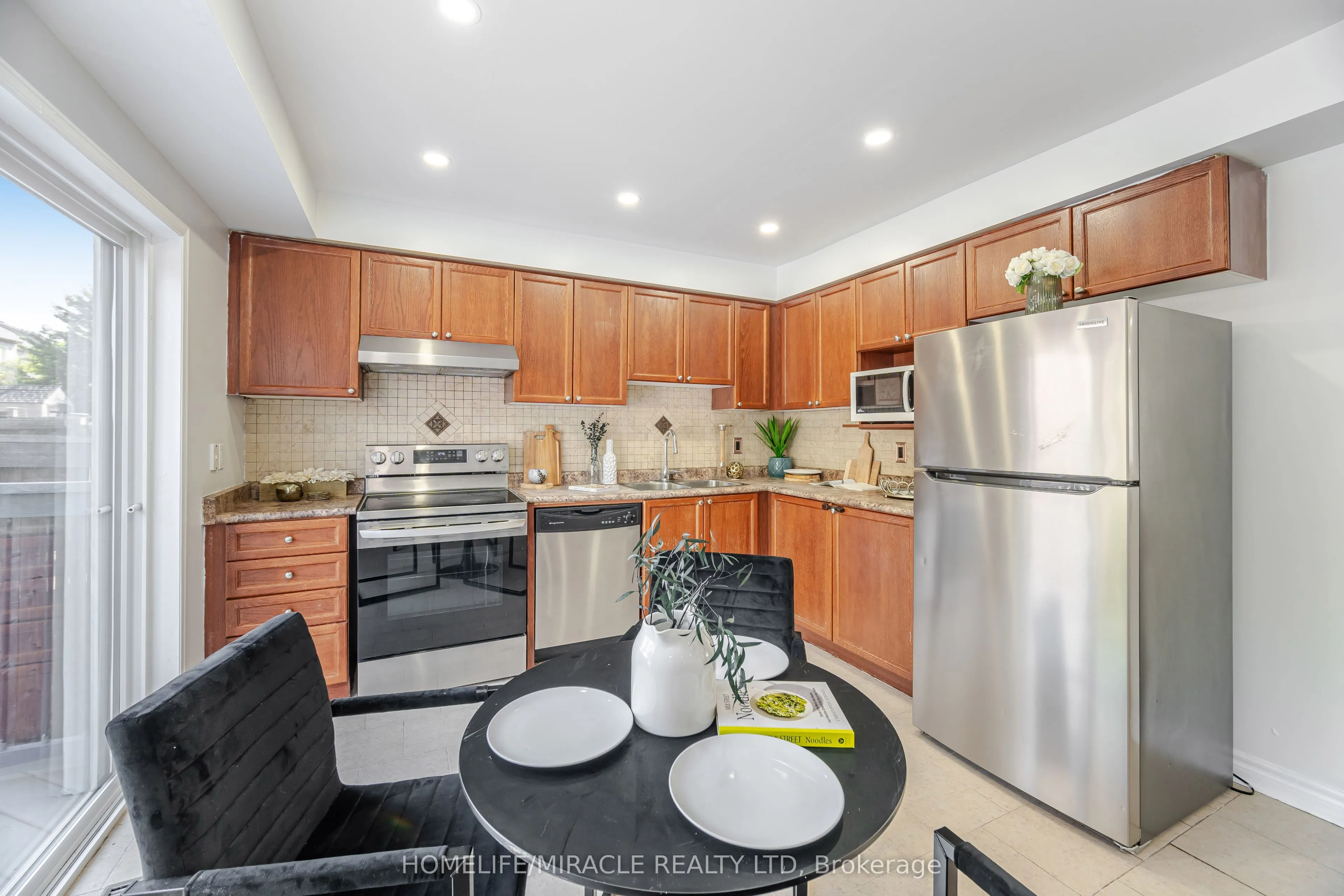 913 Taggart Crescent