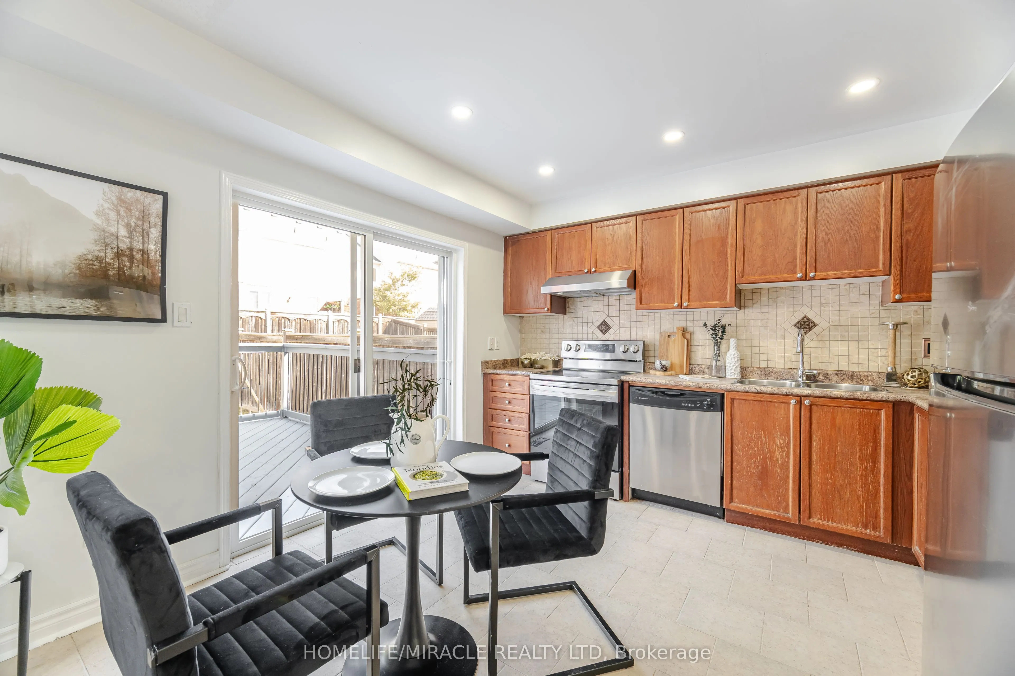 913 Taggart Crescent
