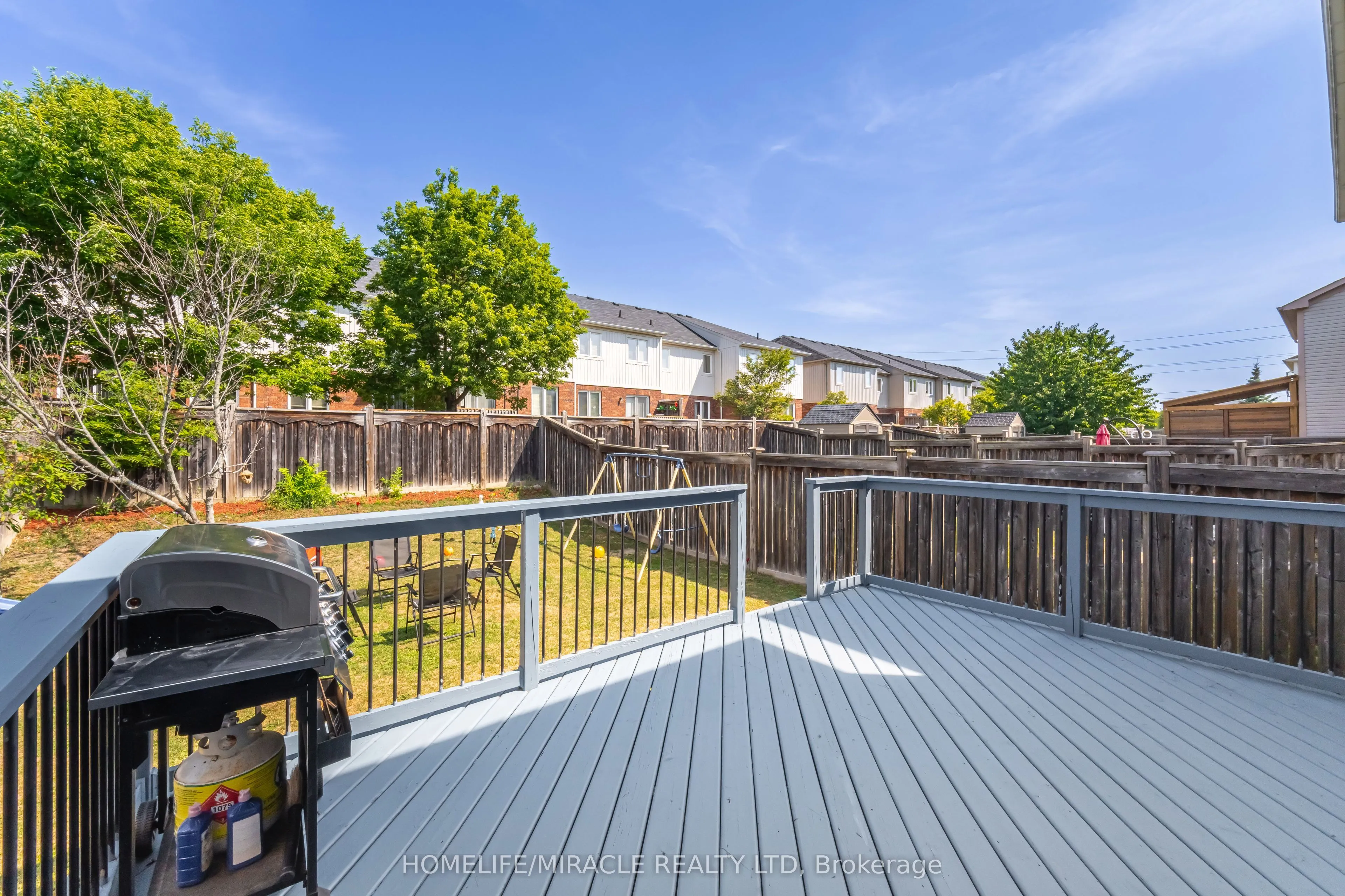 913 Taggart Crescent