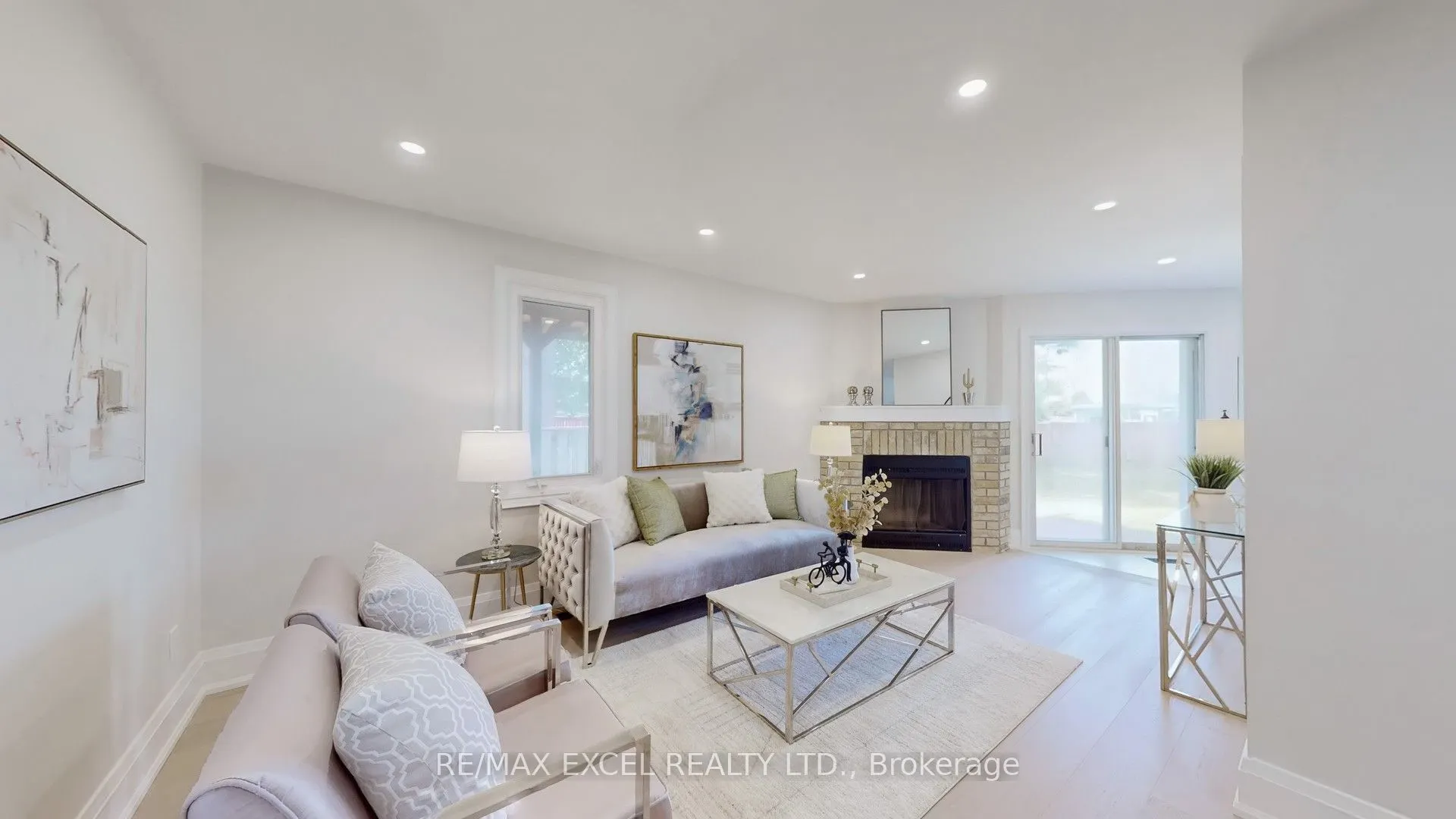 80 Eagleview Crescent