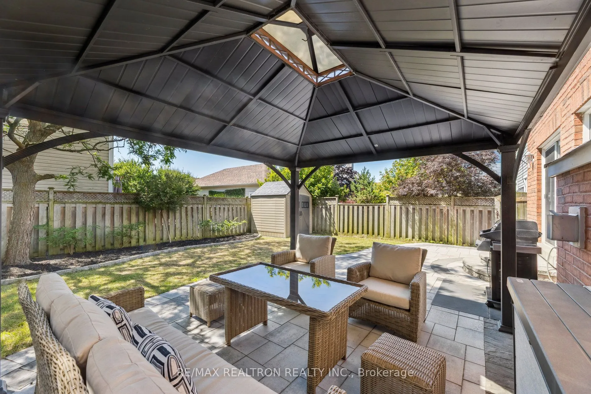33 Lilley Avenue