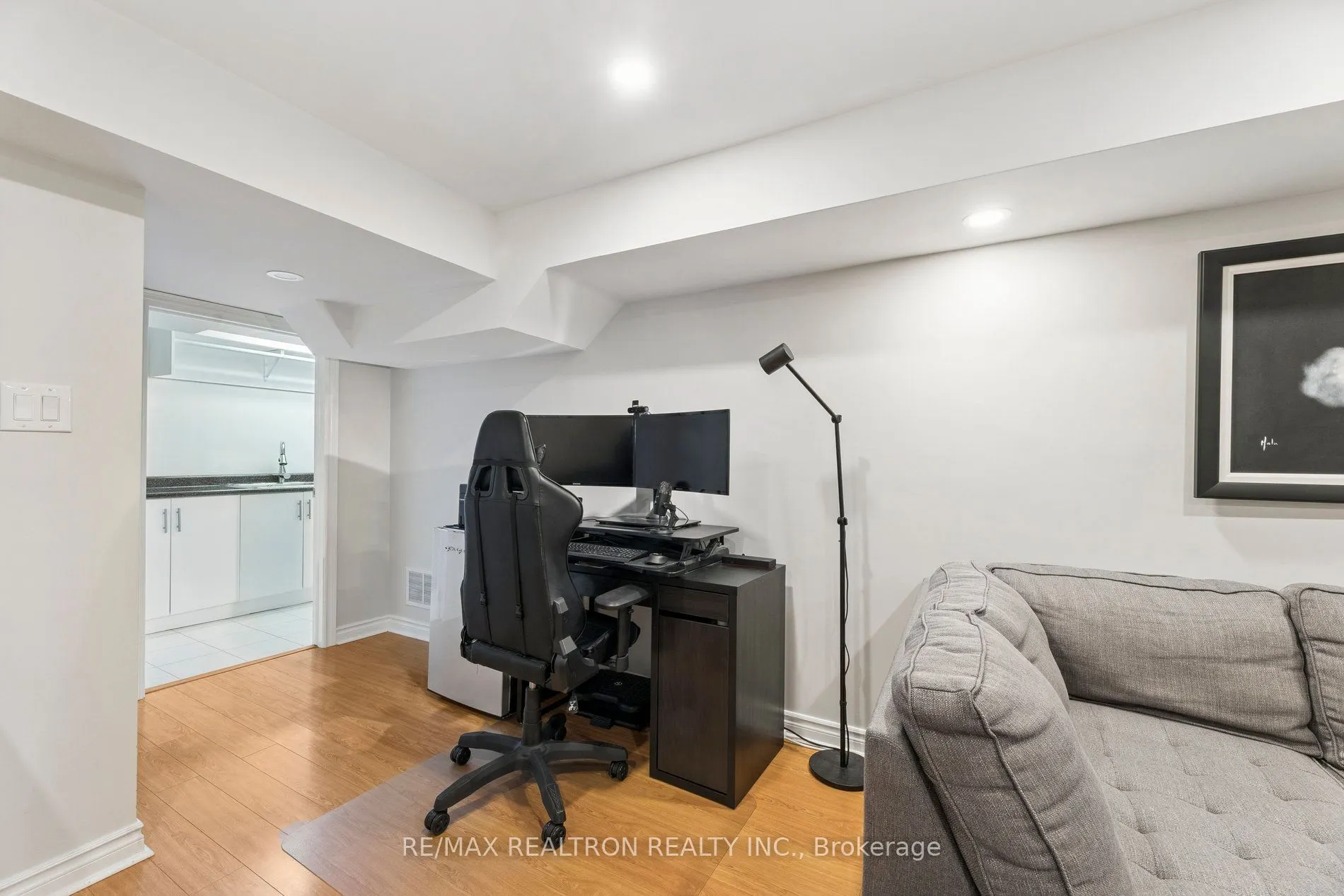 33 Lilley Avenue