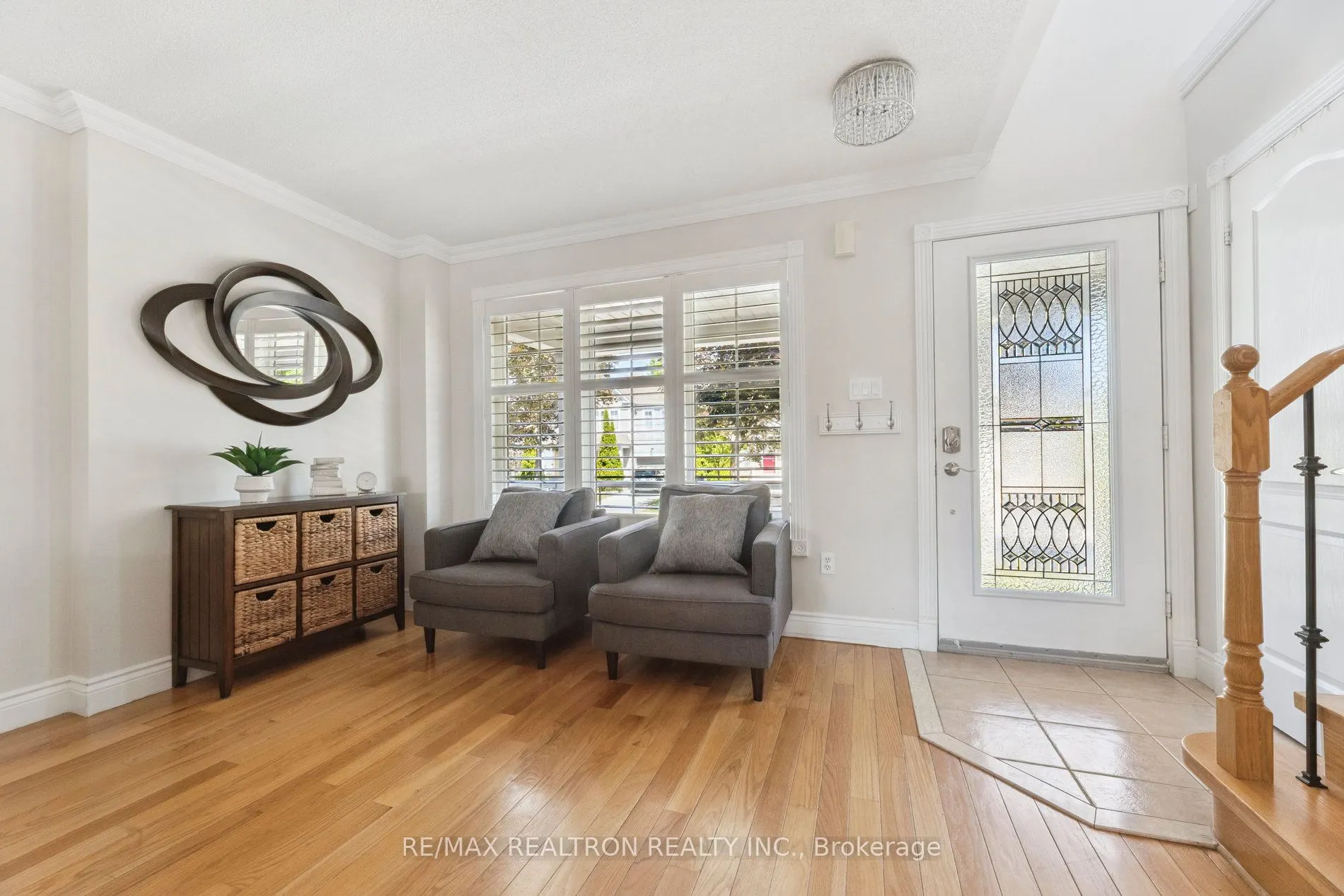 33 Lilley Avenue