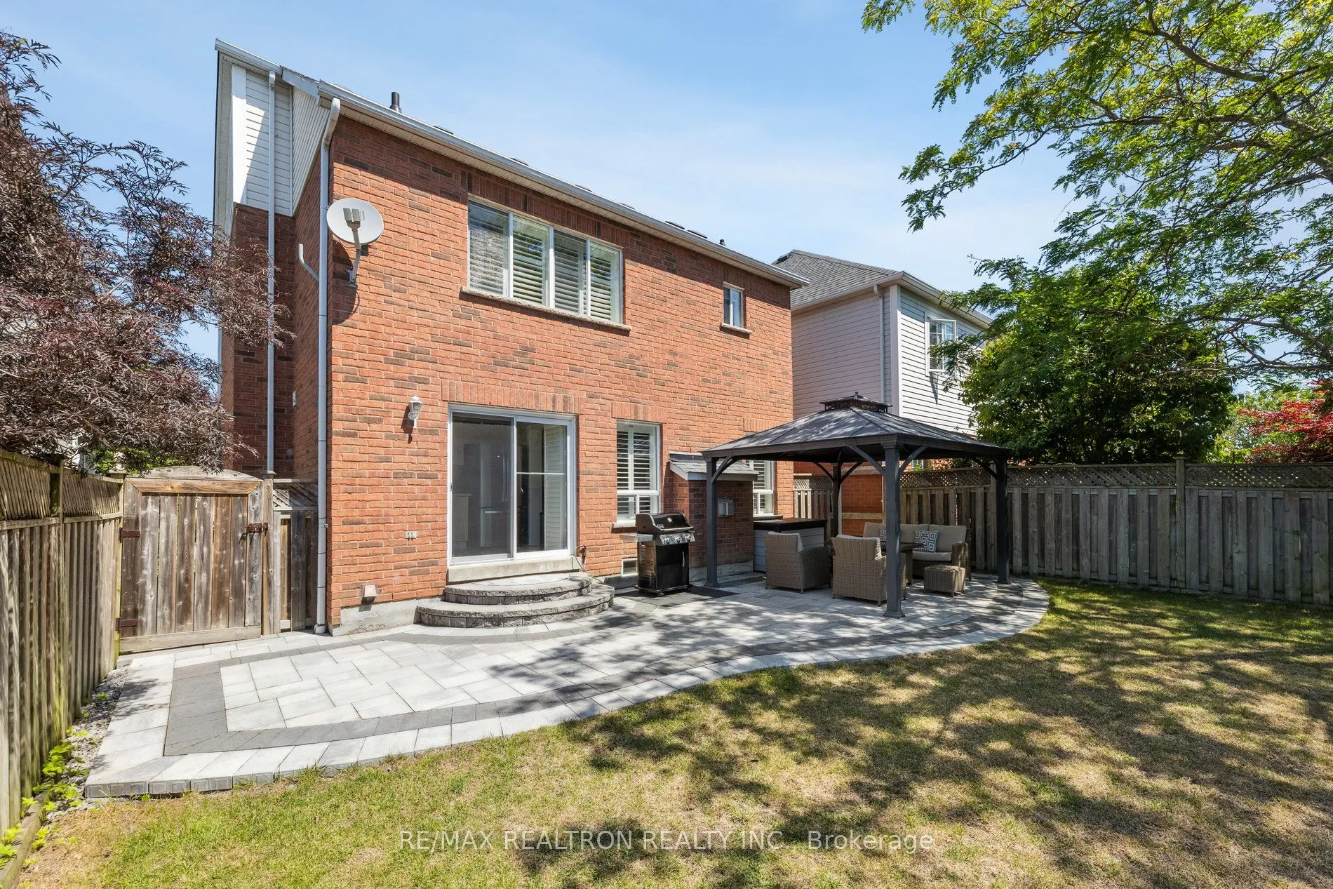 33 Lilley Avenue