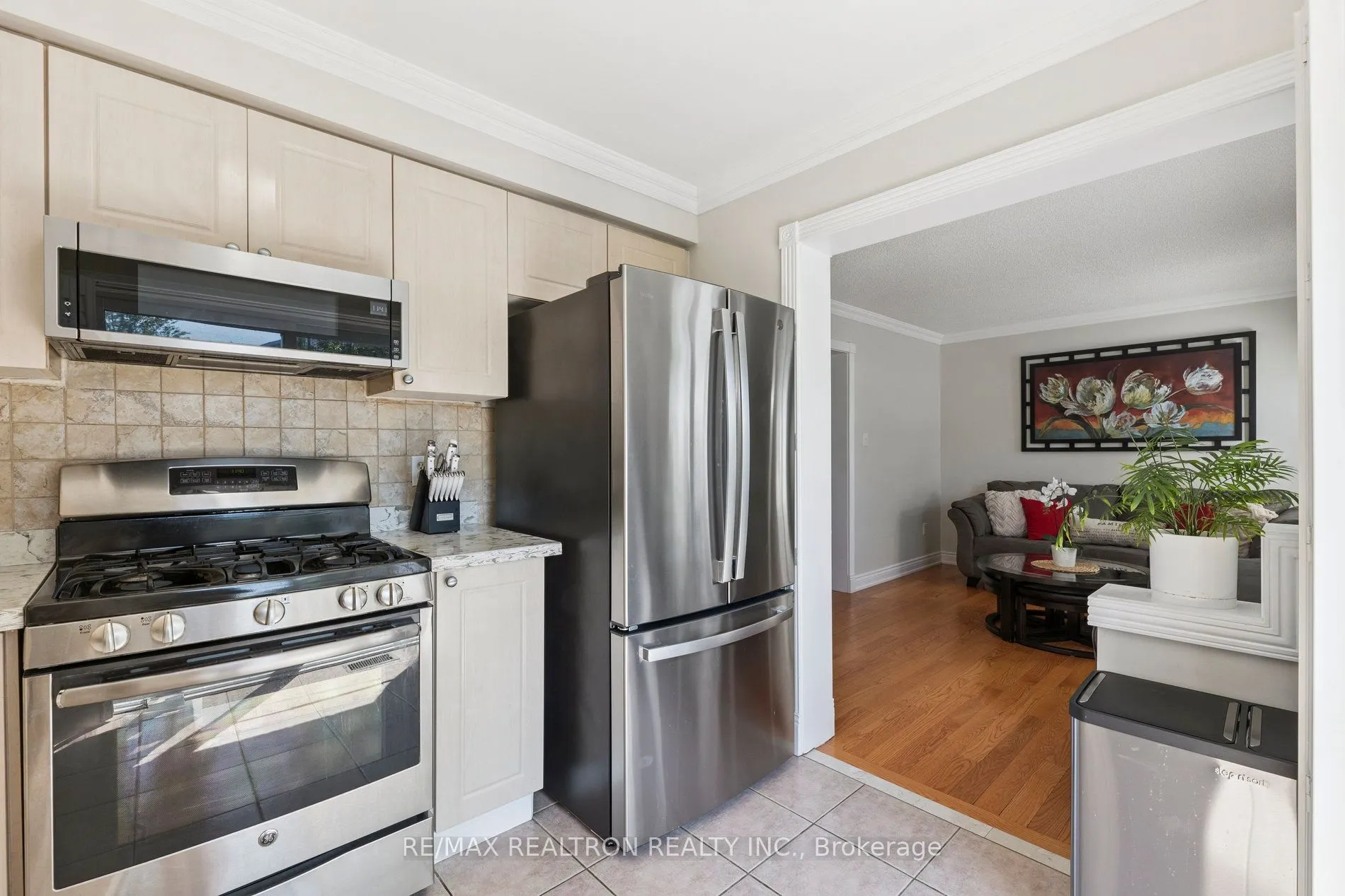 33 Lilley Avenue