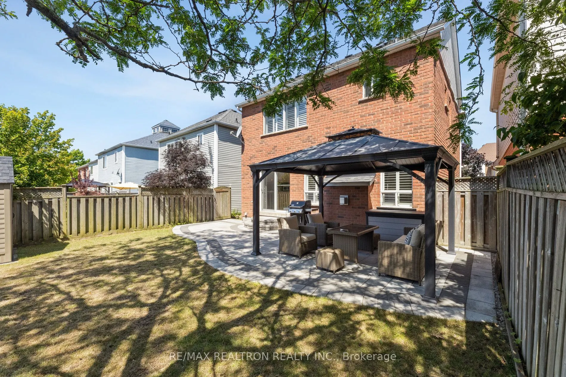 33 Lilley Avenue