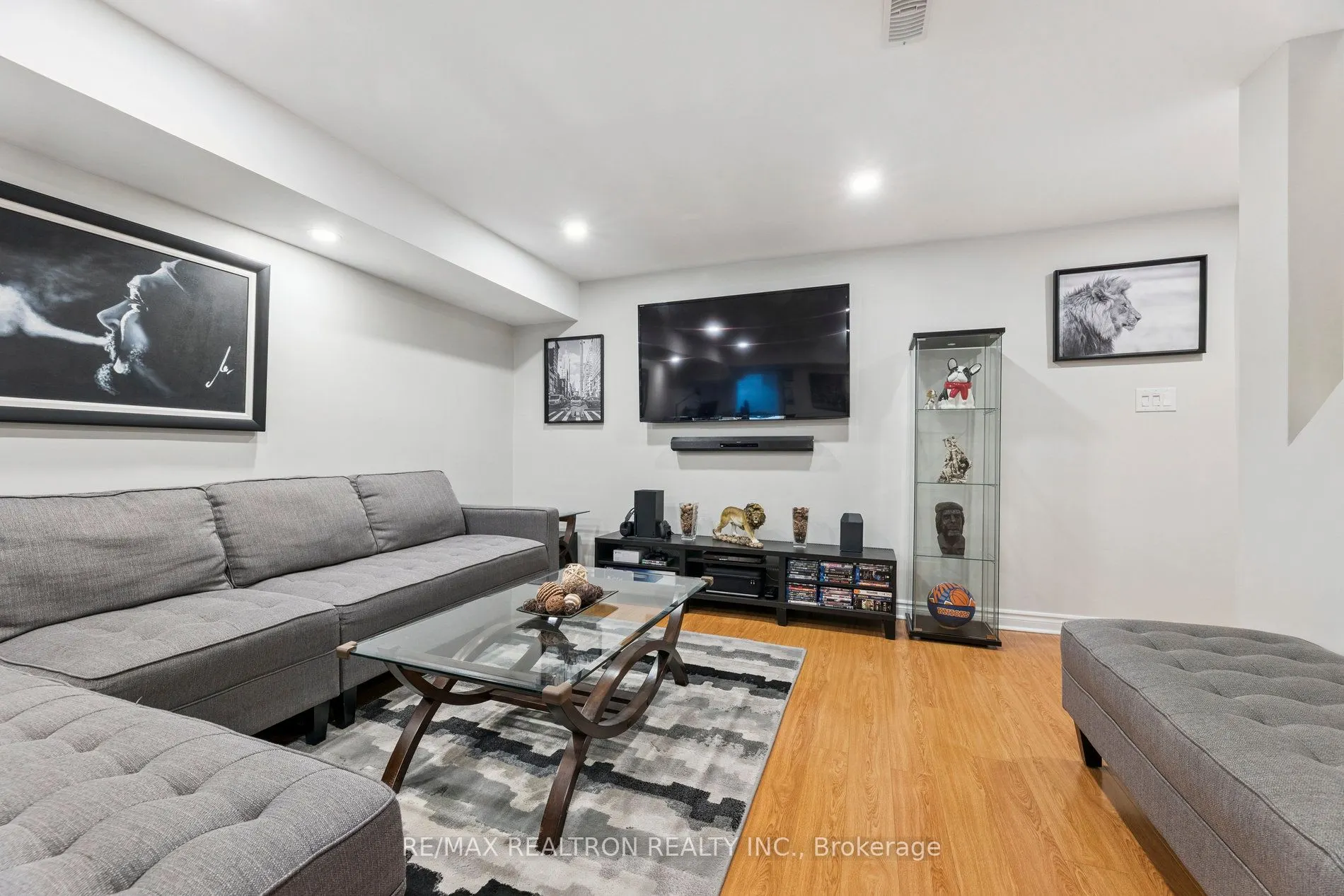 33 Lilley Avenue