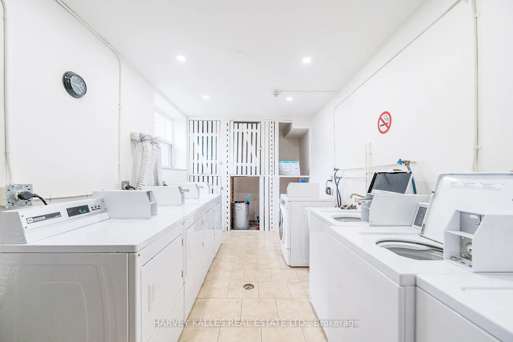 1751 Victoria Park Avenue, #405
