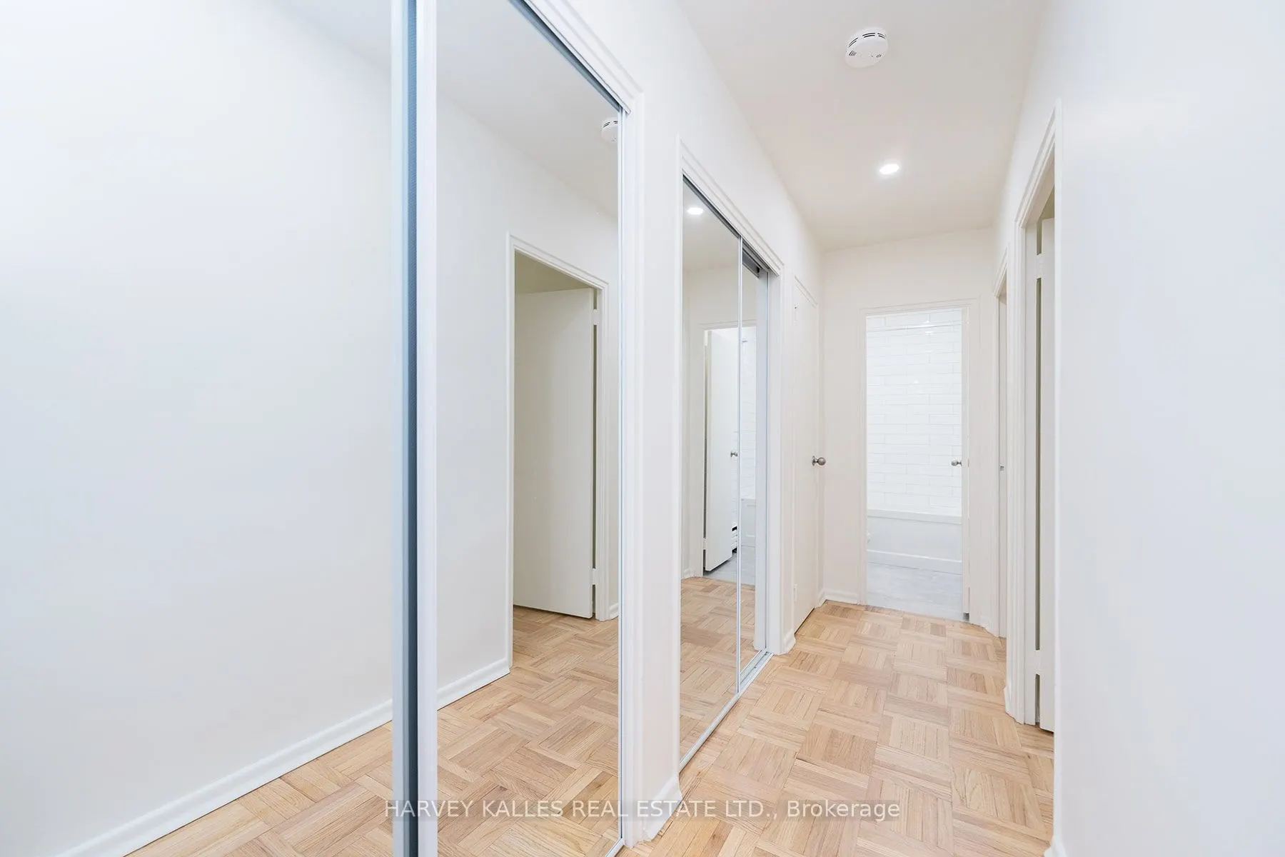 1751 Victoria Park Avenue, #405