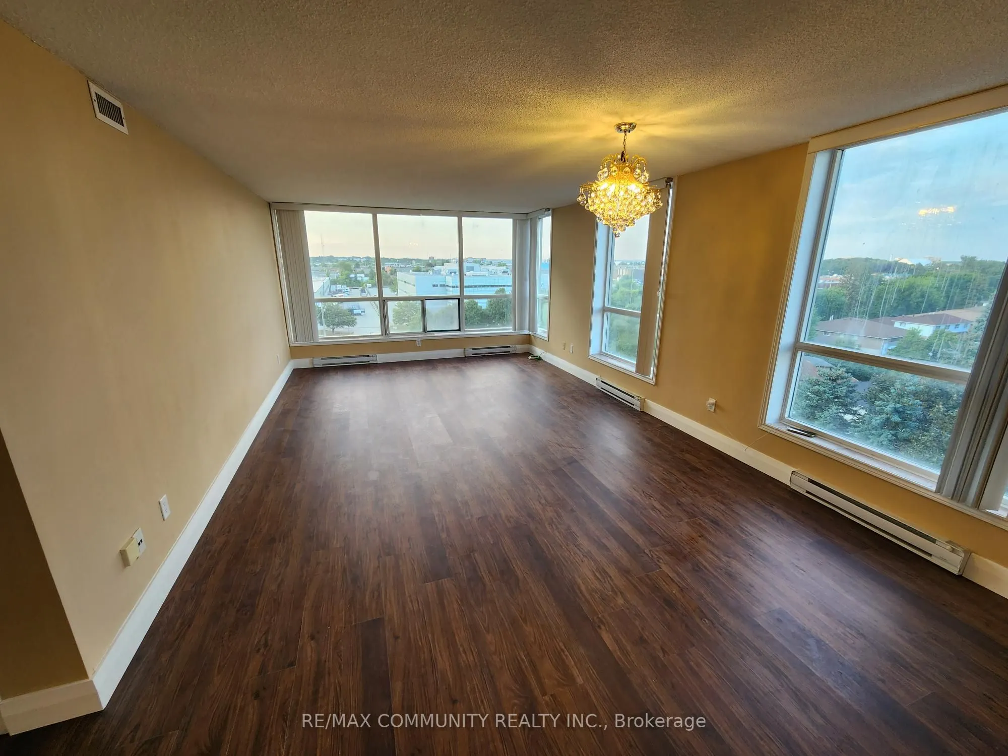 4727 Sheppard Avenue, #804