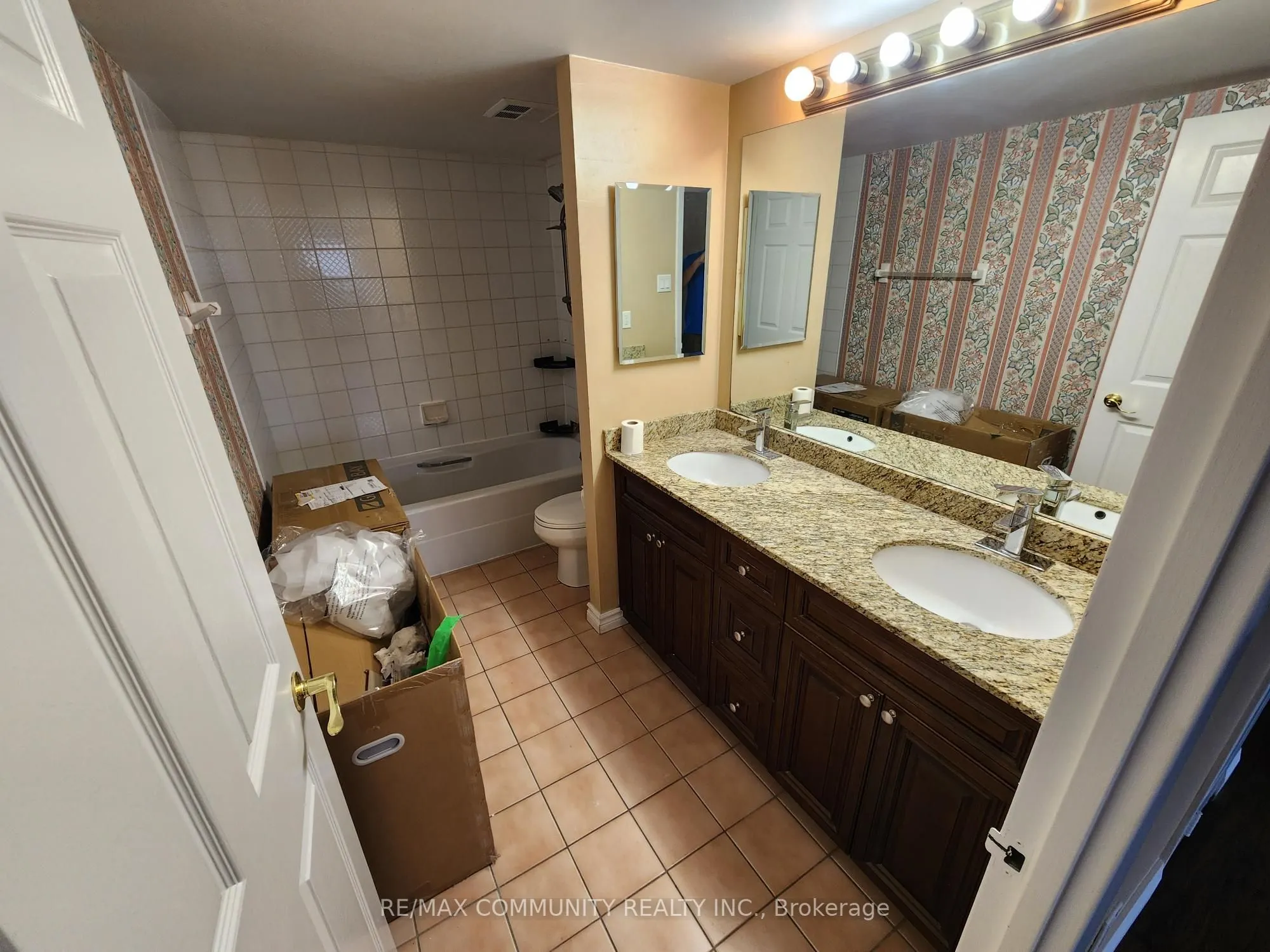 4727 Sheppard Avenue, #804