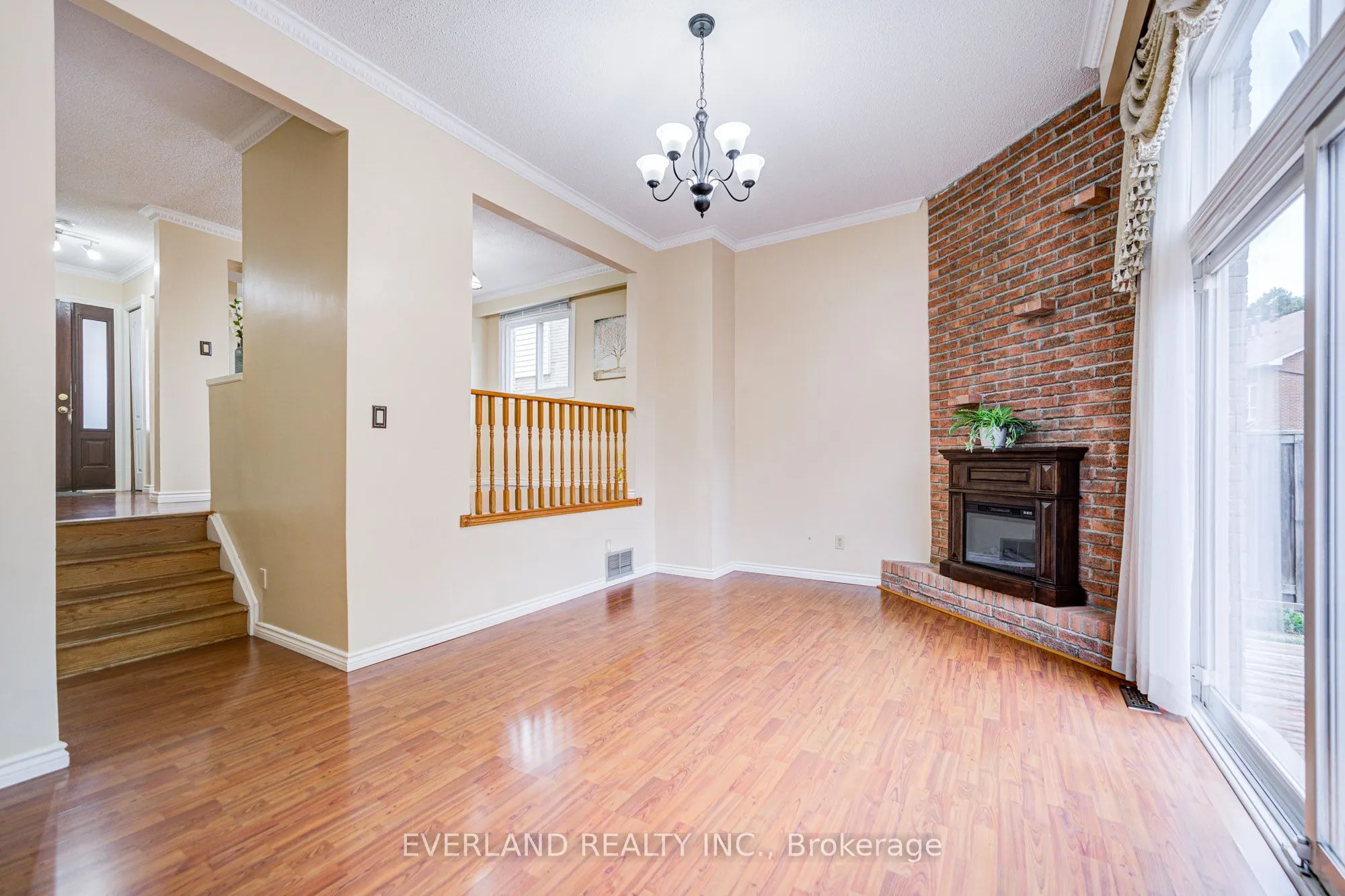 33 Kennaley Crescent