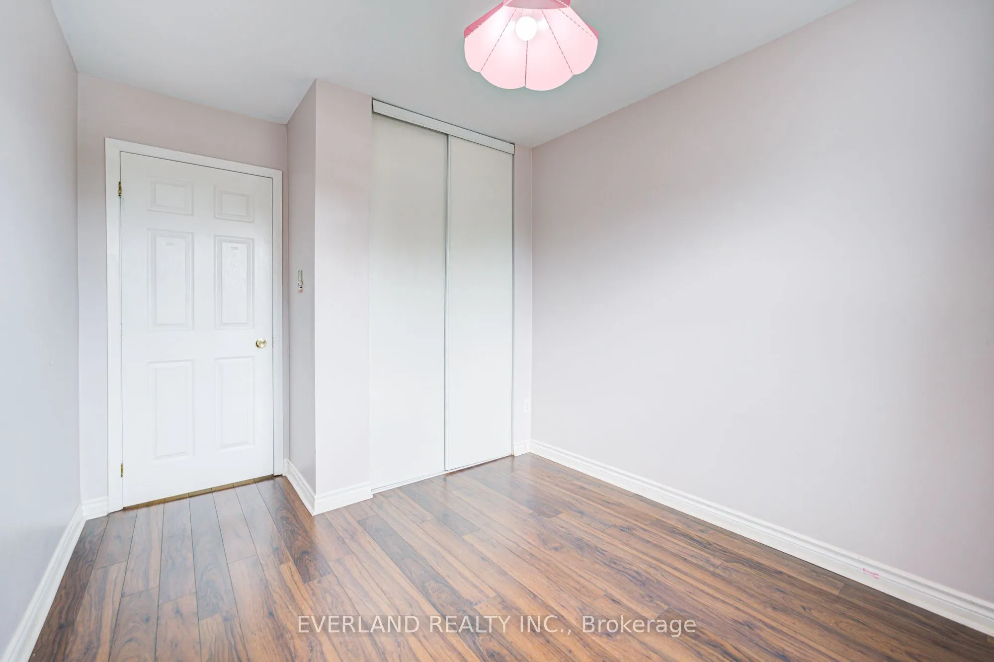 33 Kennaley Crescent