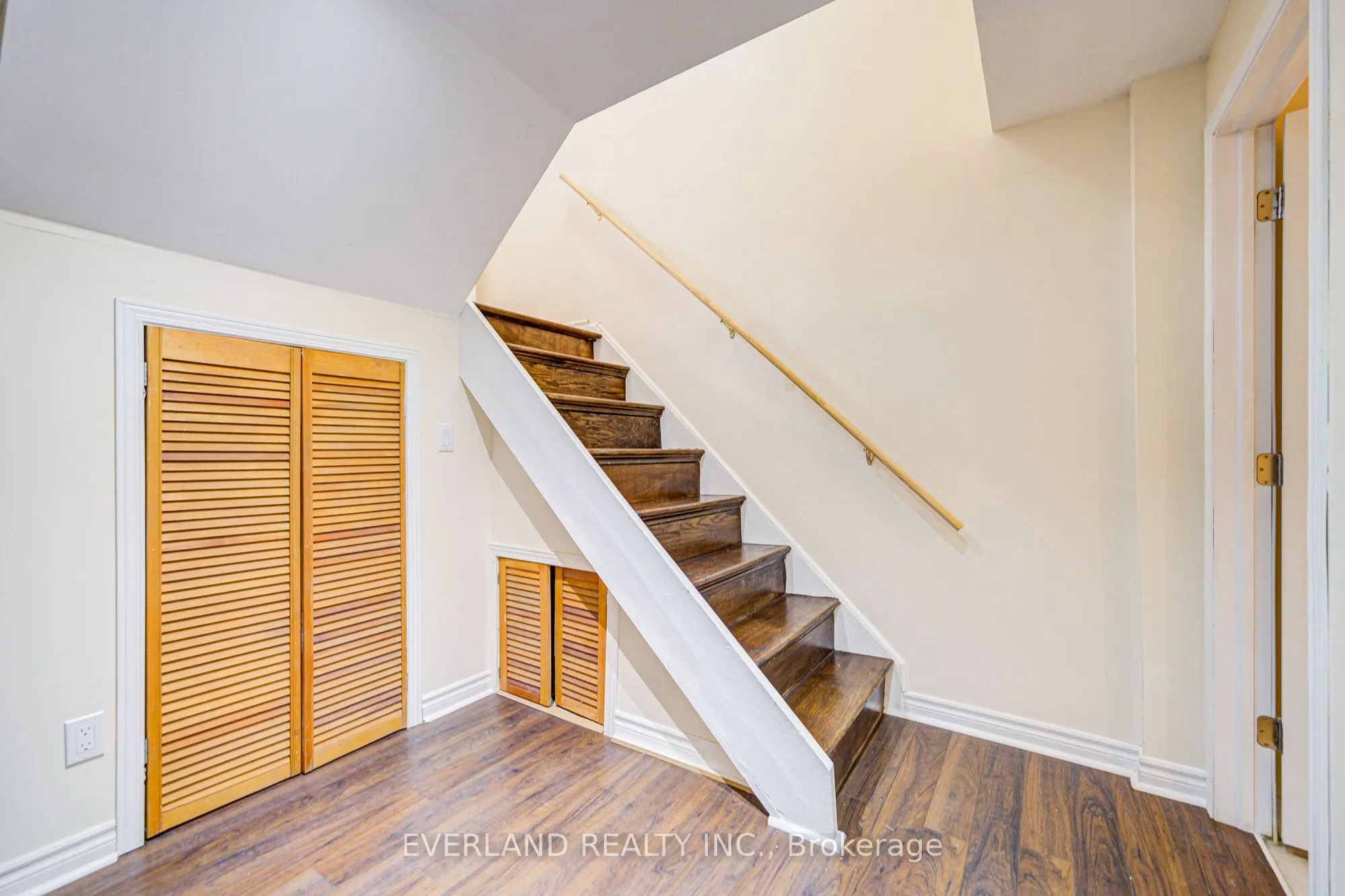 33 Kennaley Crescent