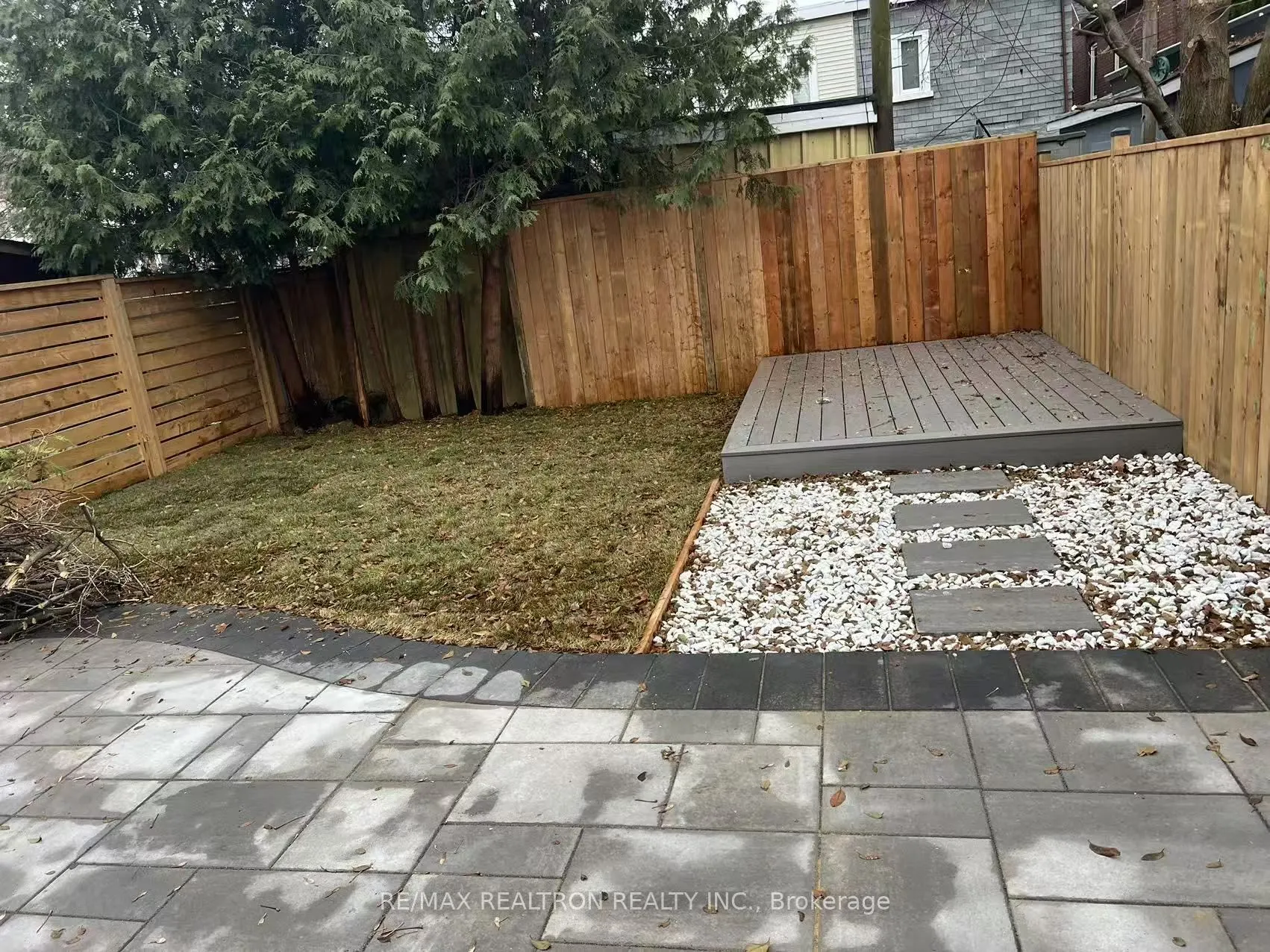 85 Springdale Boulevard