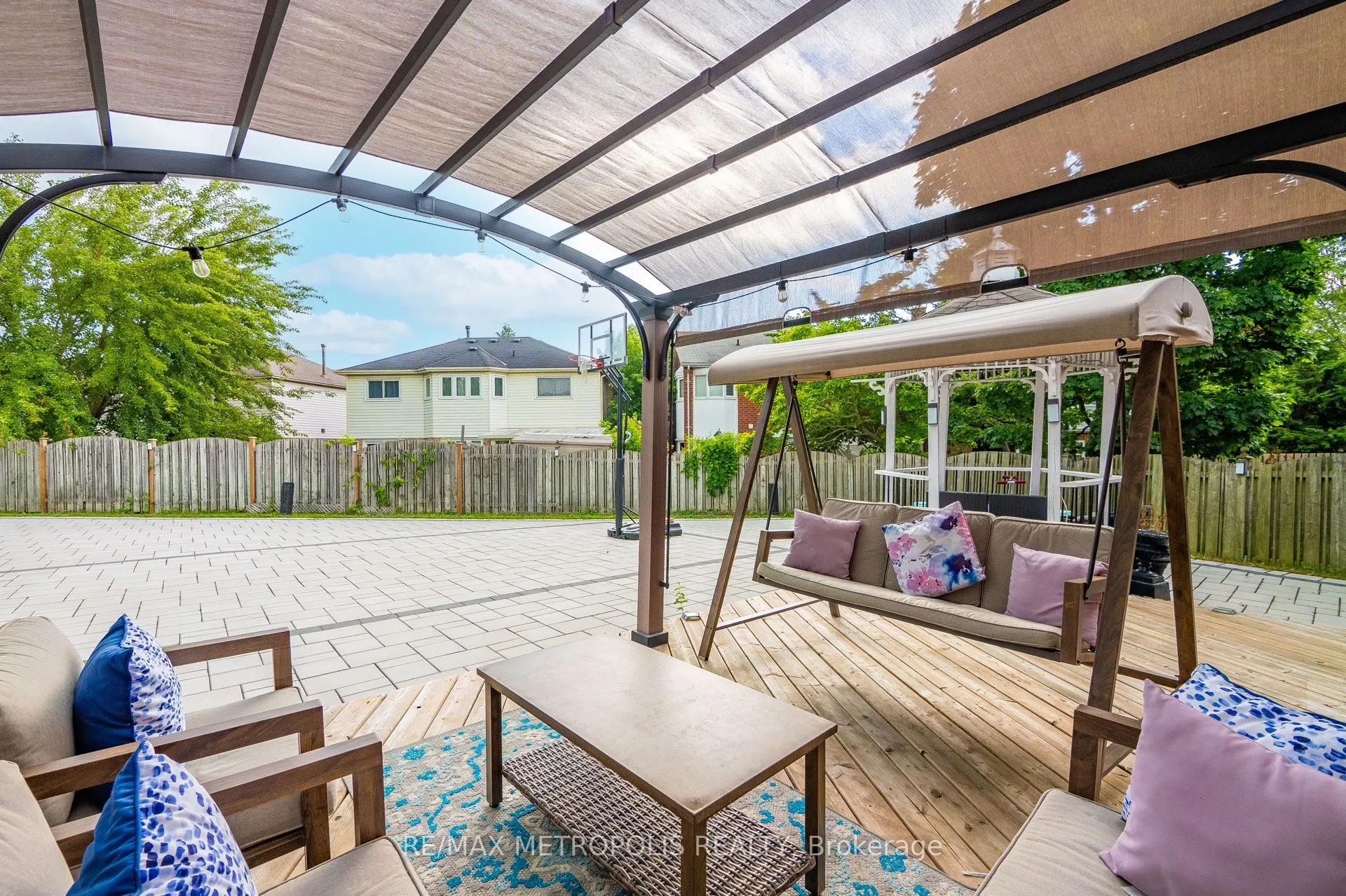 914 Sproule Crescent