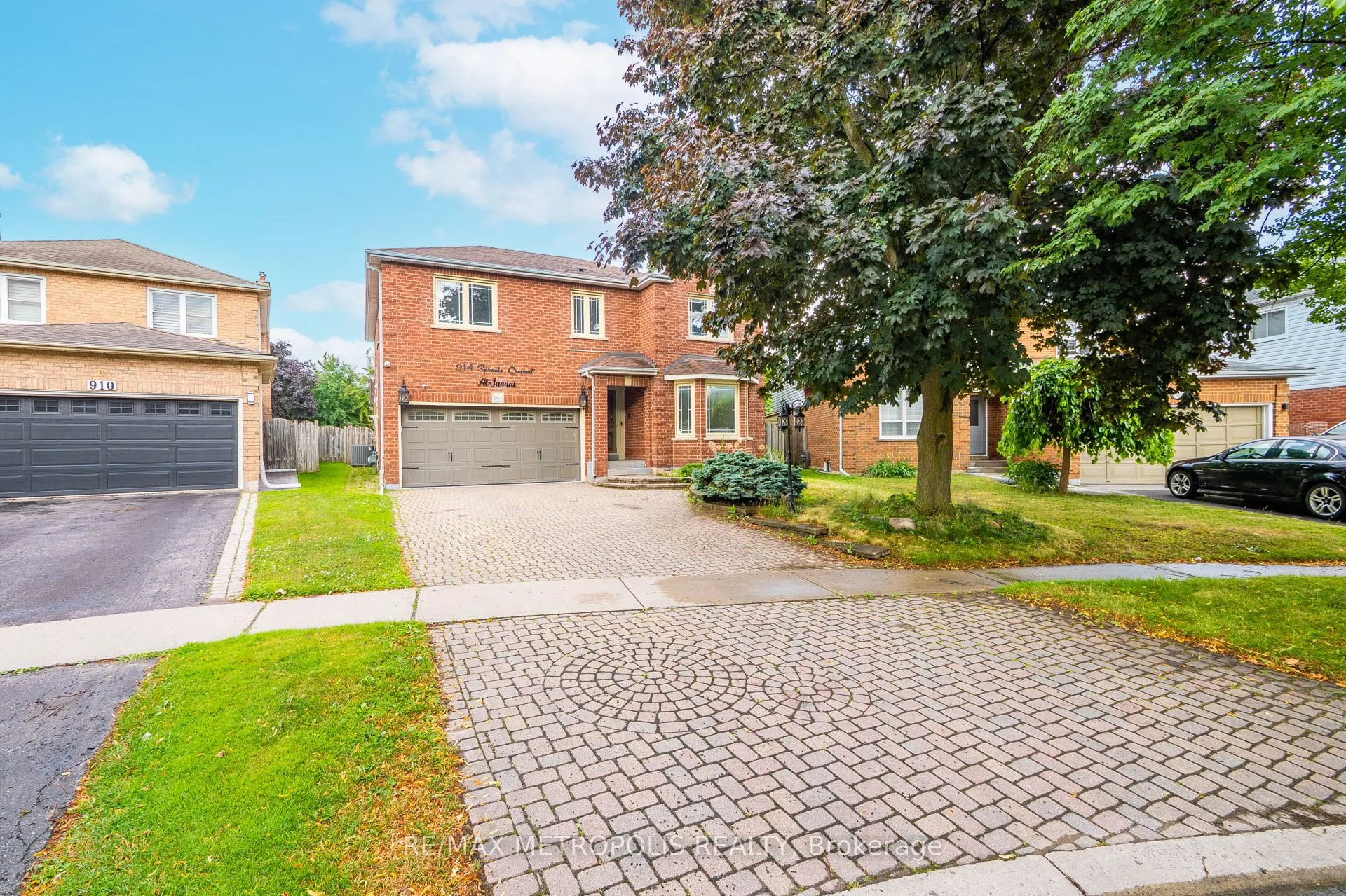 914 Sproule Crescent
