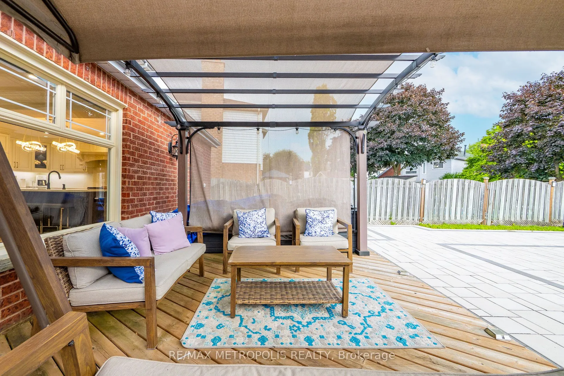 914 Sproule Crescent