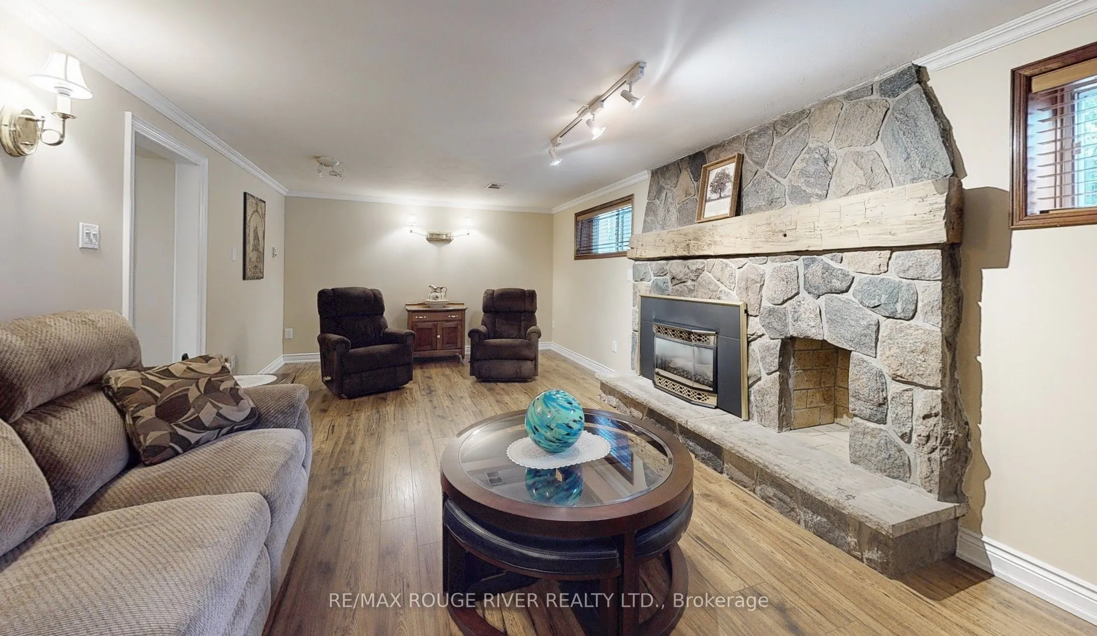 20 Montvale Drive