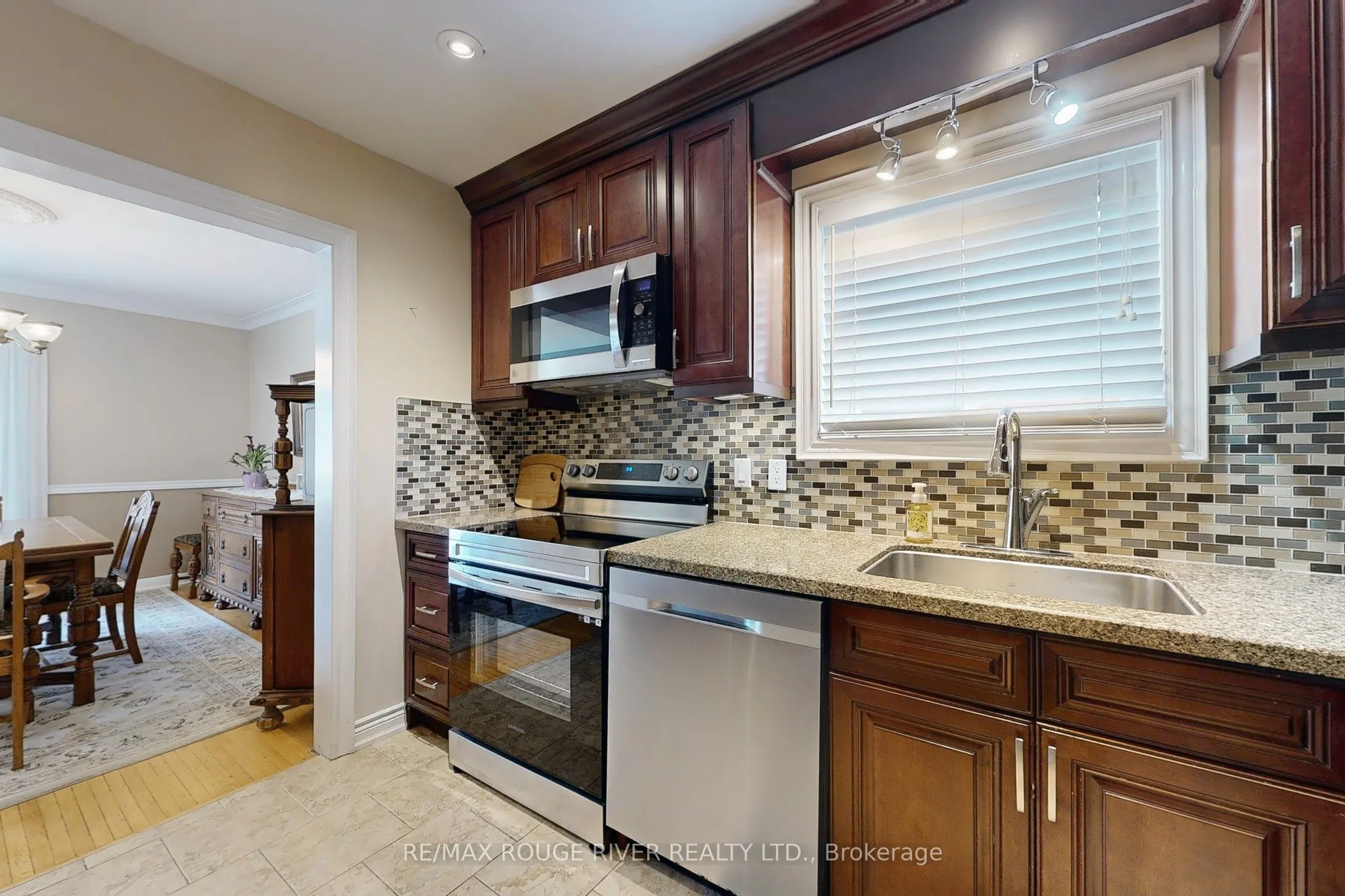 20 Montvale Drive