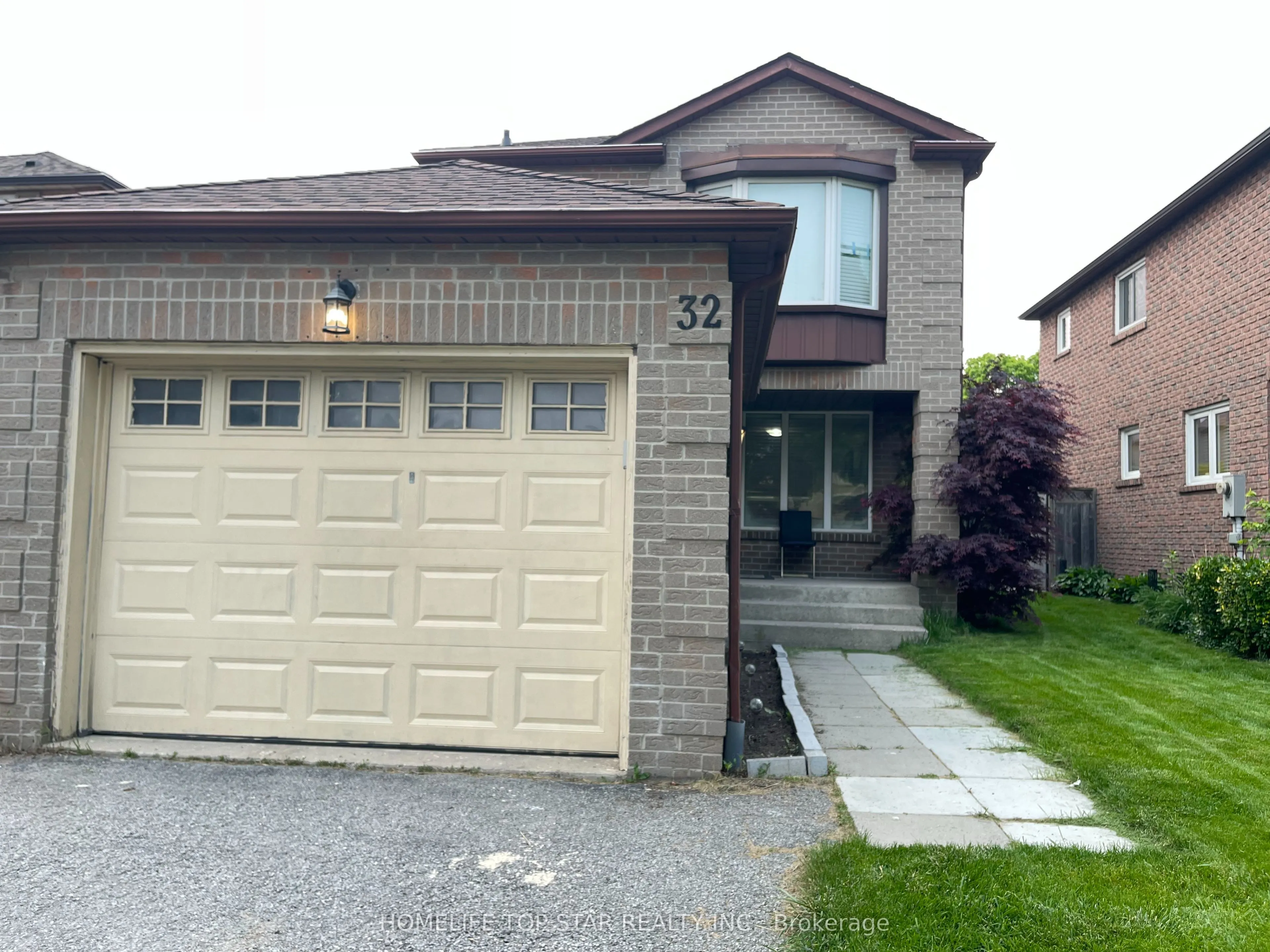 32 Millington Crescent Crescent