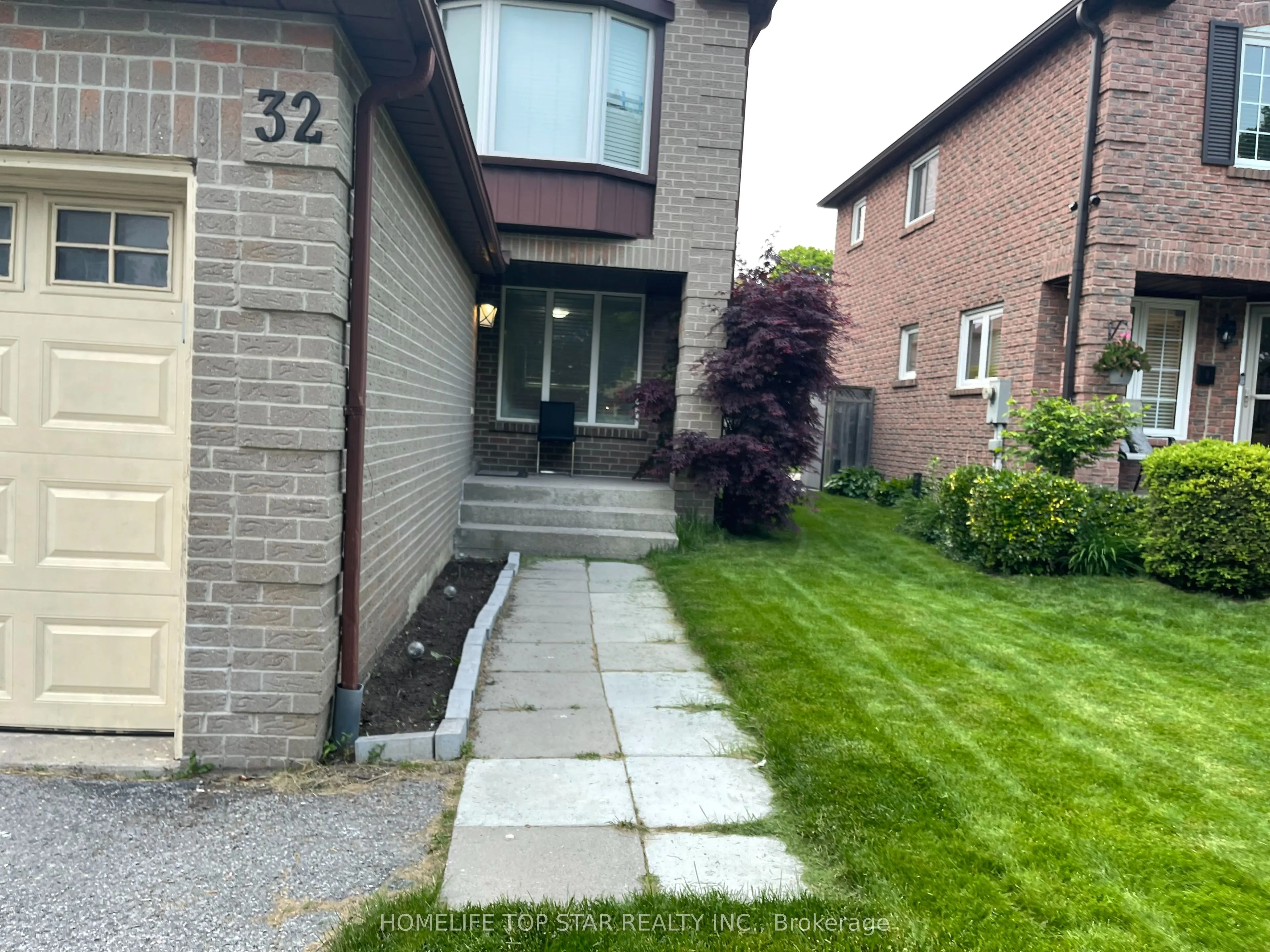 32 Millington Crescent Crescent