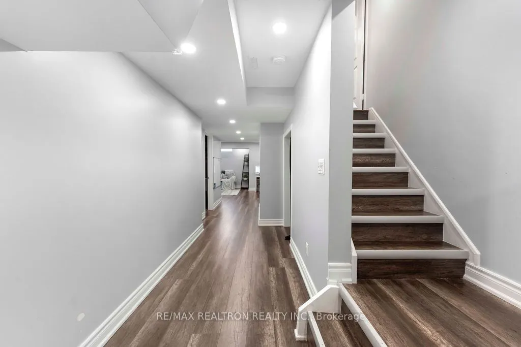 8 Ramona Way