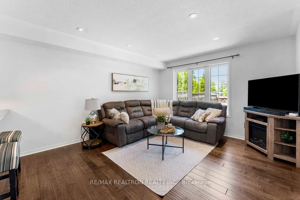 8 Ramona Way