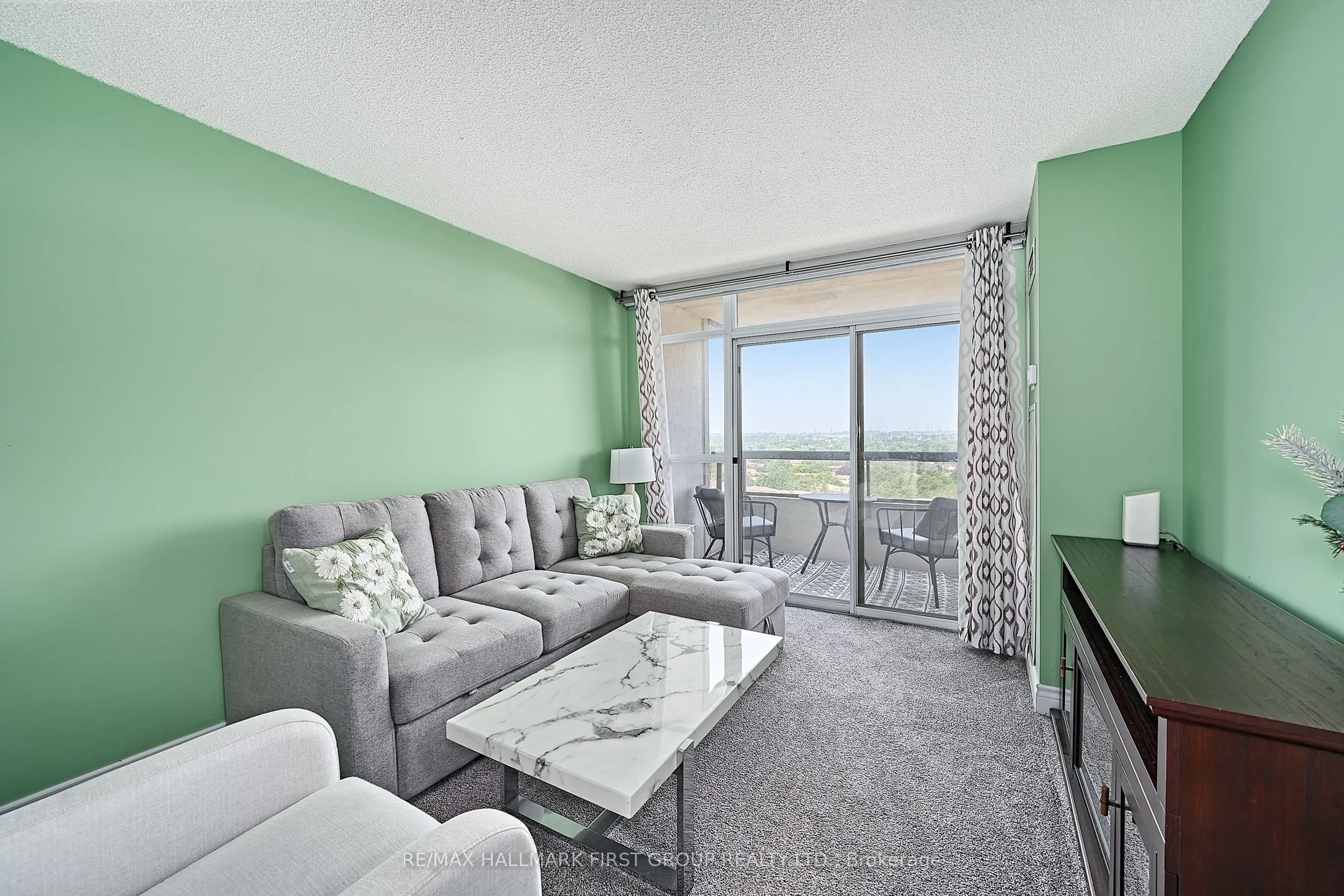 1000 The Esplanade Road N, #1402