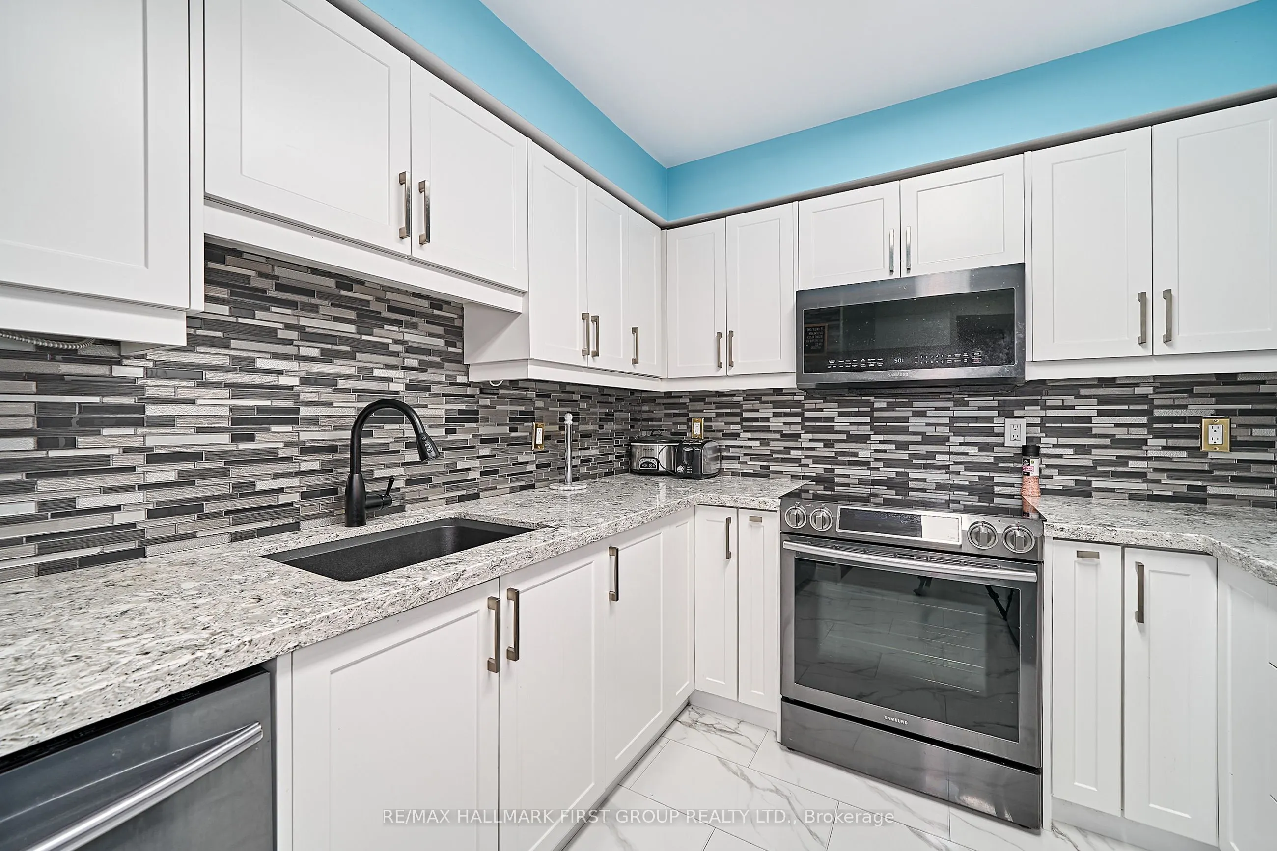1000 The Esplanade Road N, #1402