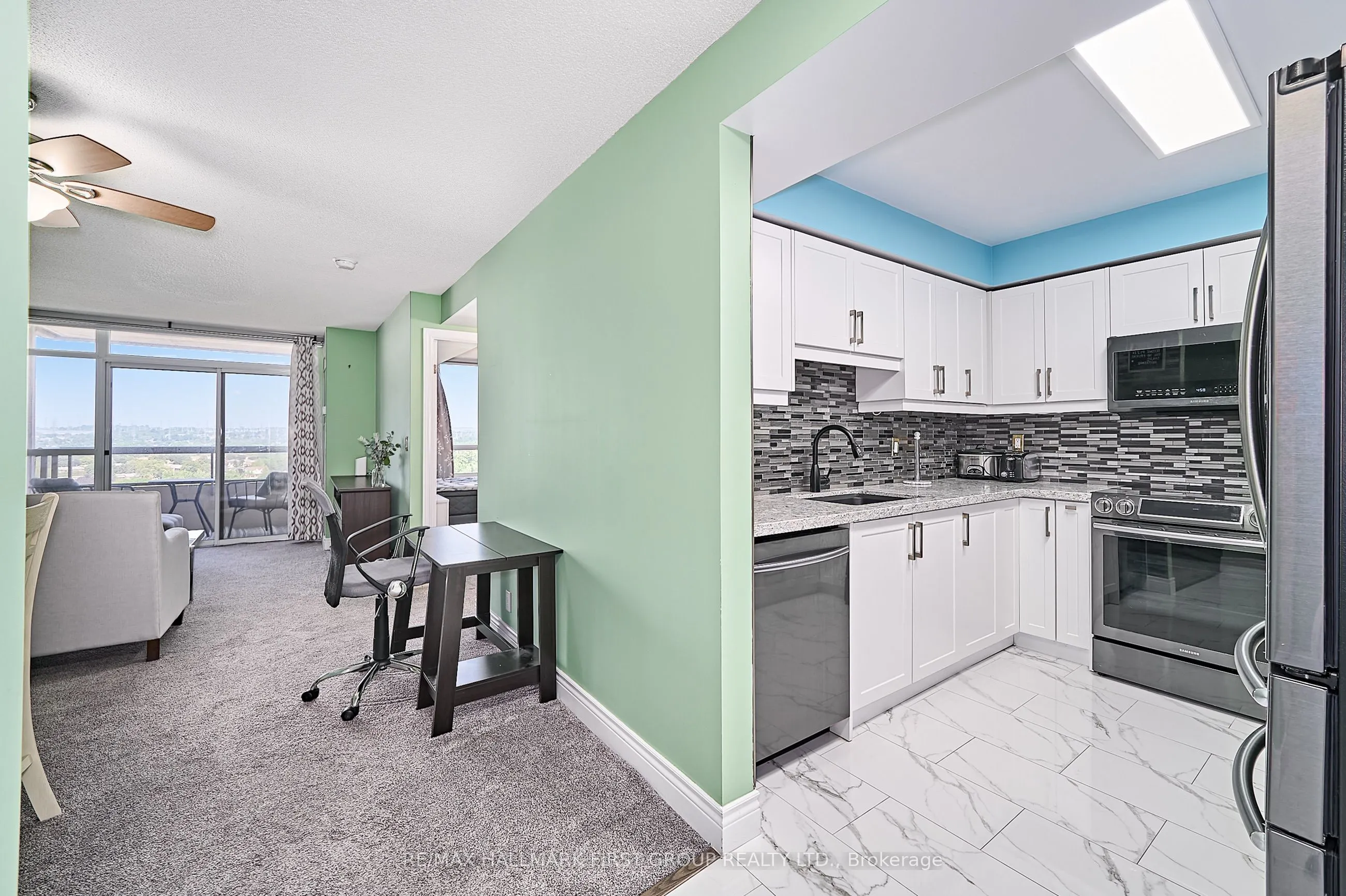 1000 The Esplanade Road N, #1402
