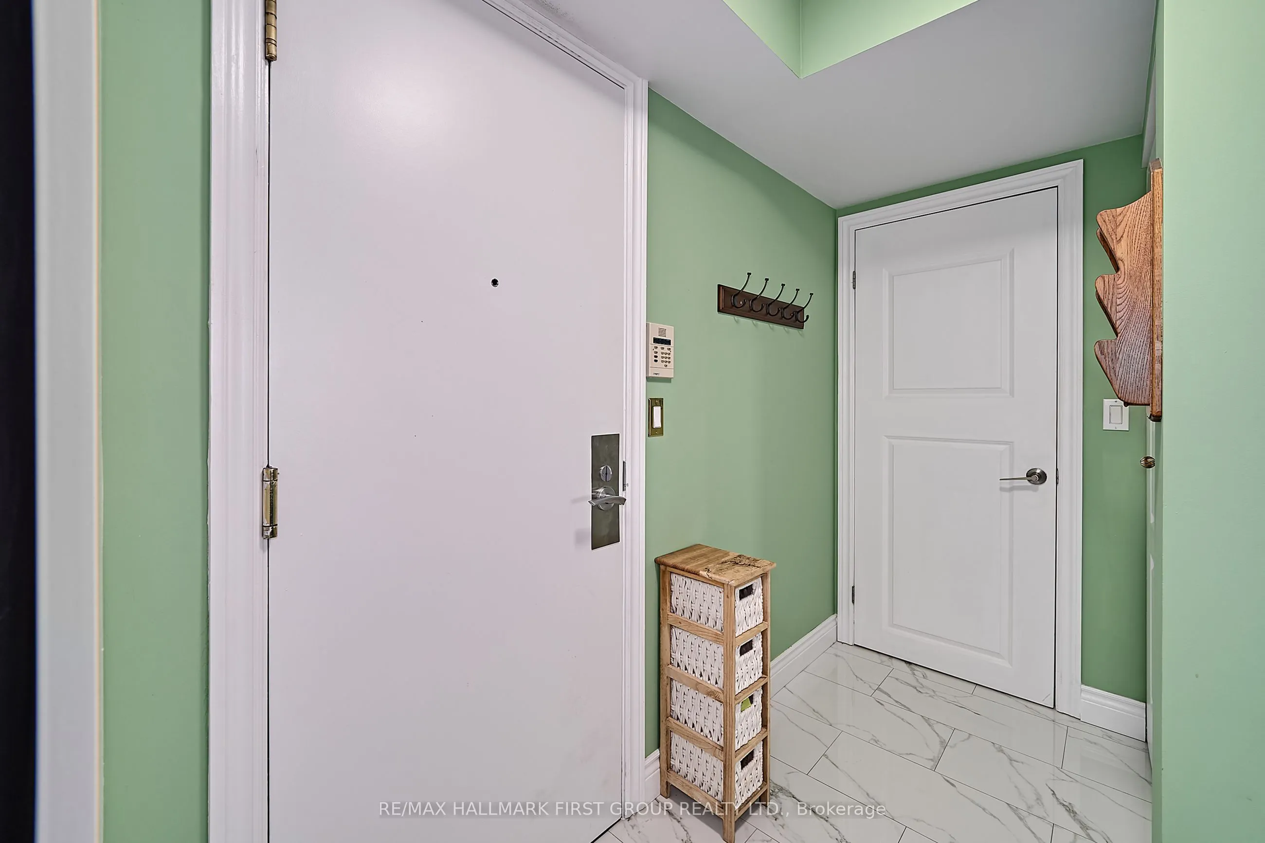 1000 The Esplanade Road N, #1402