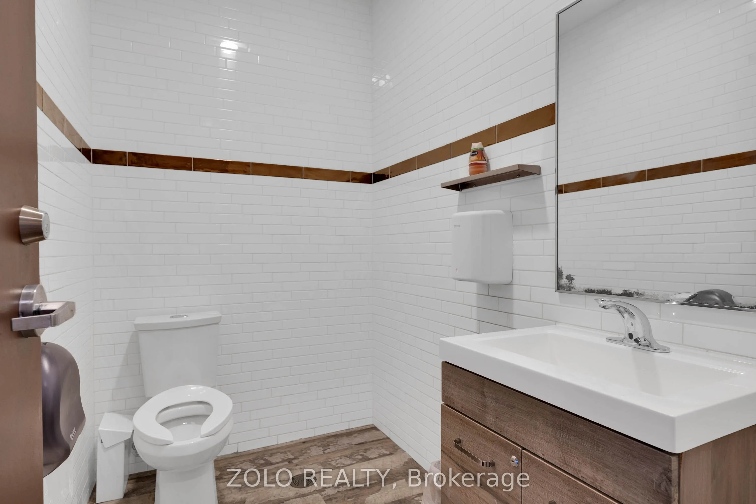 2620 Simcoe Street N, #7