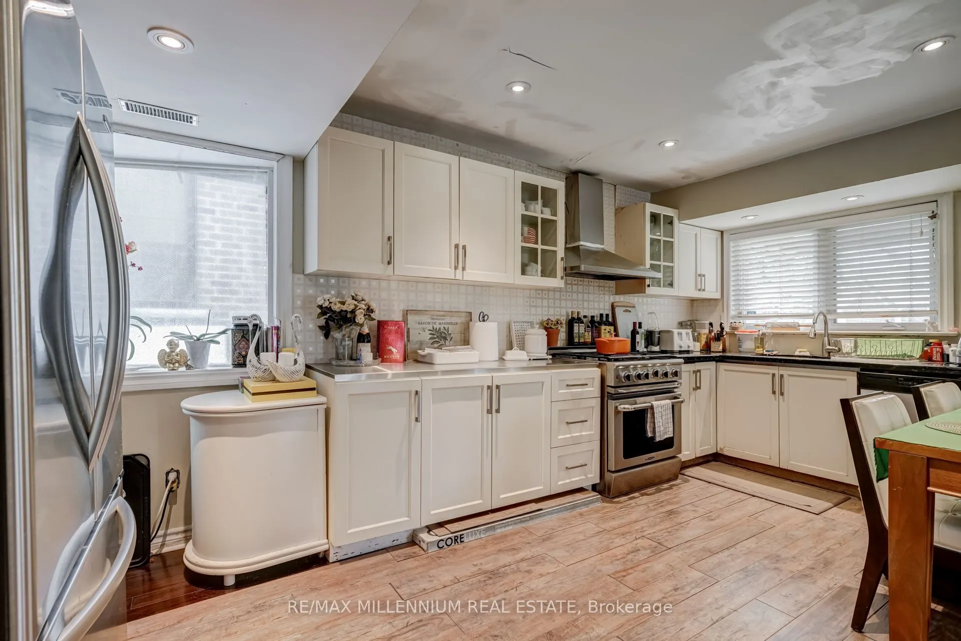 30 Willowlea Drive