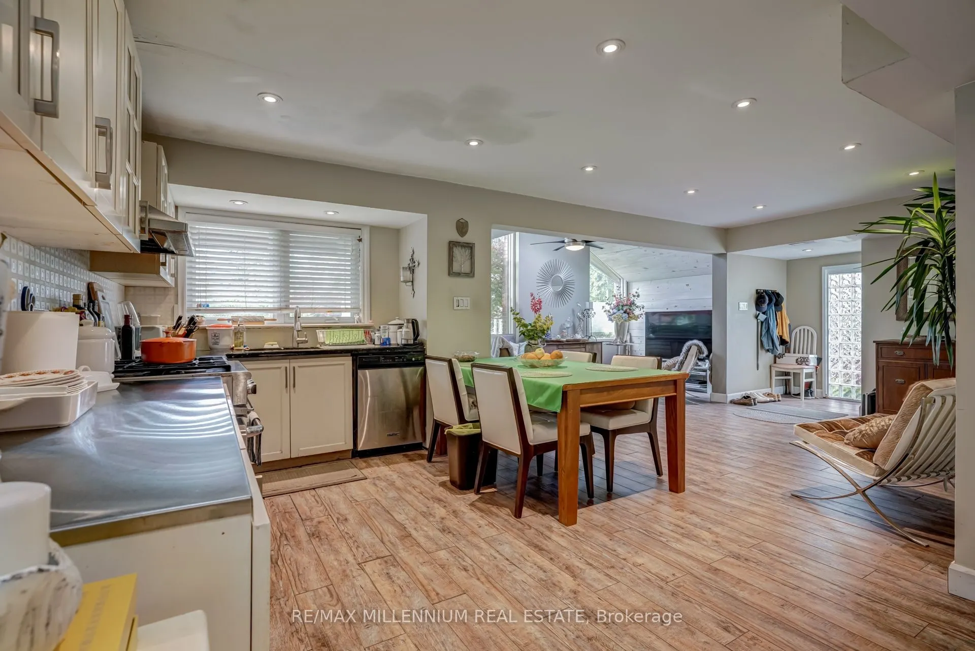 30 Willowlea Drive