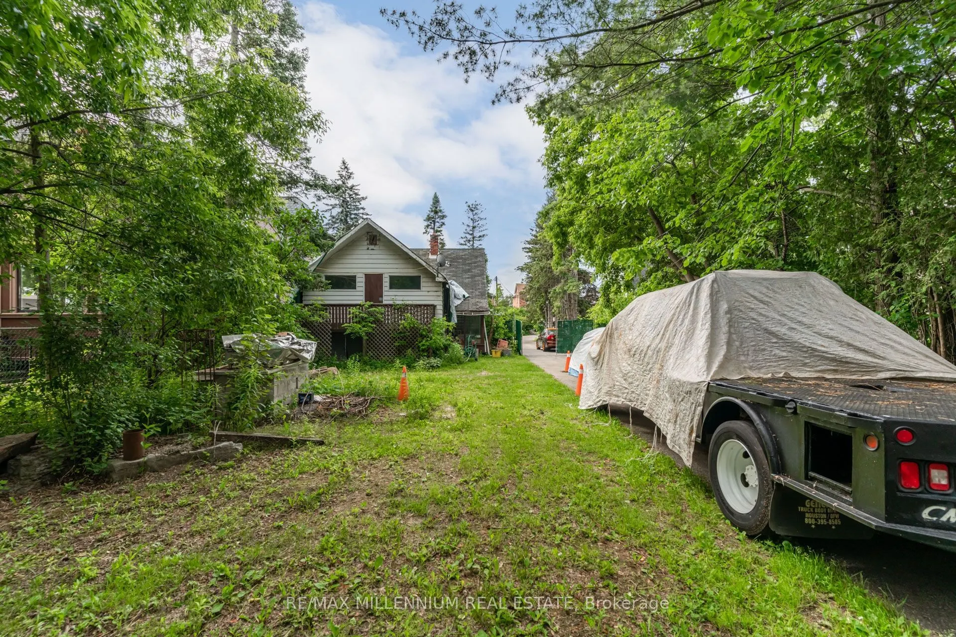30 Willowlea Drive